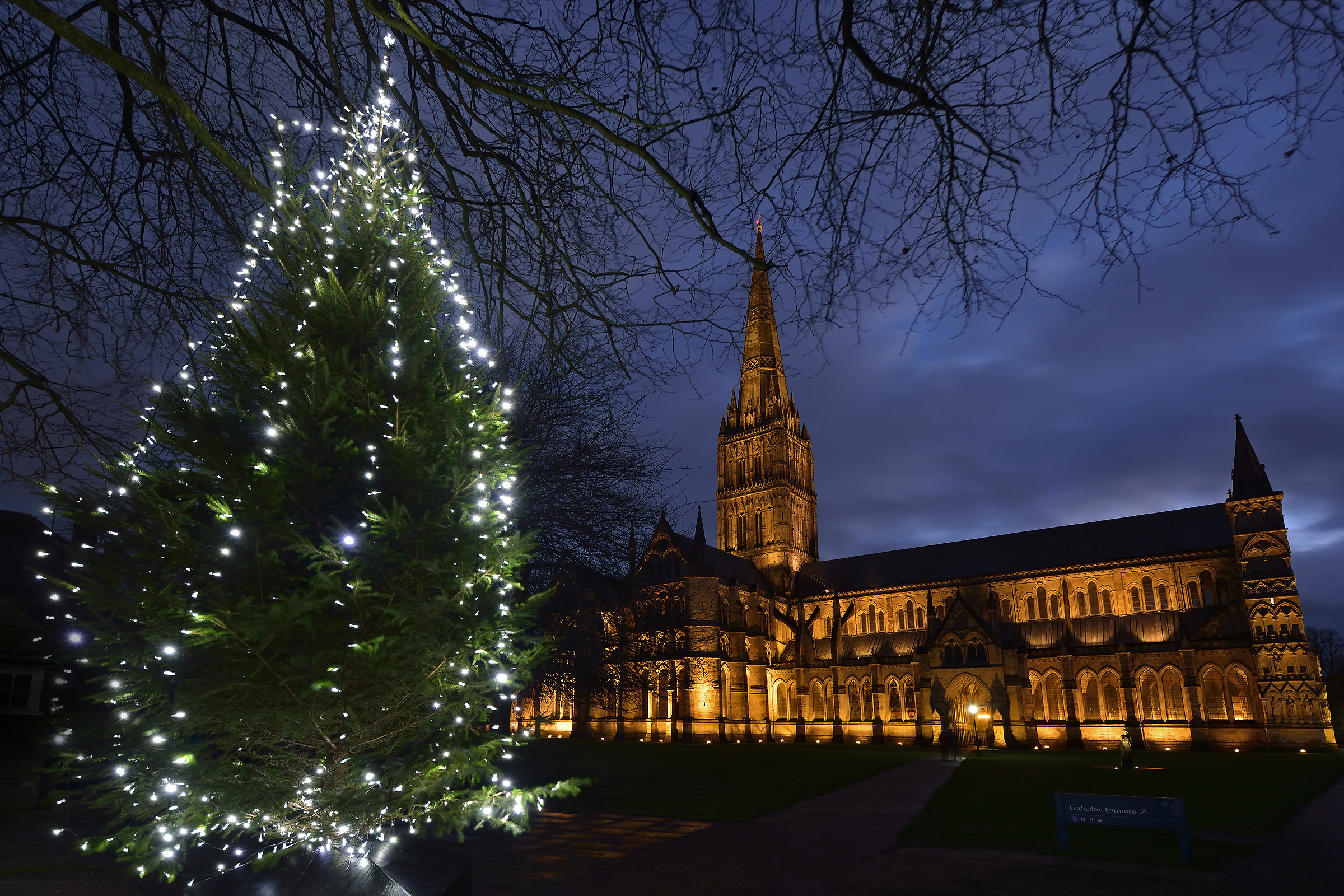 Happy Christmas to ALL my Juza Friends!