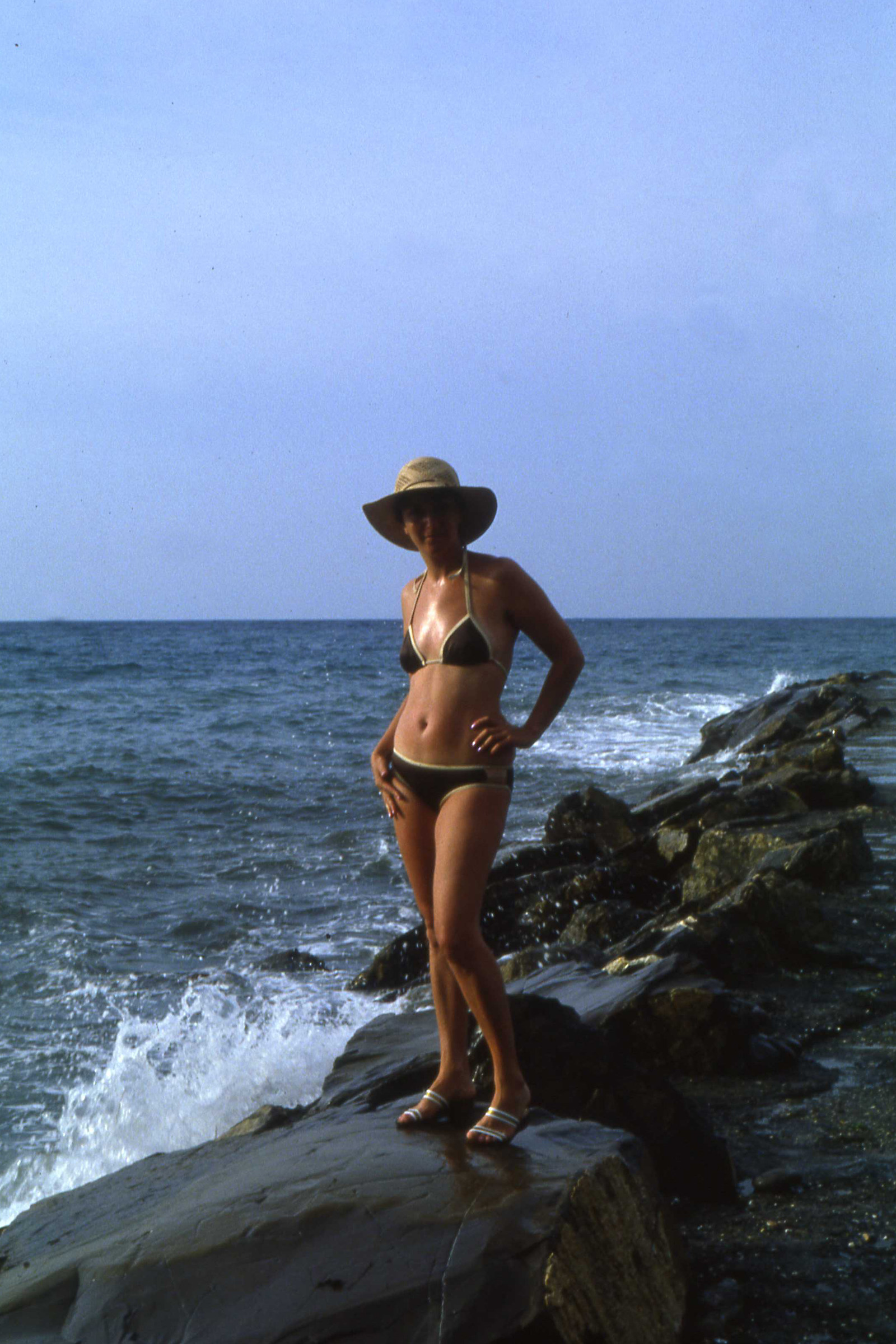 Slide 1982 - a beach holiday