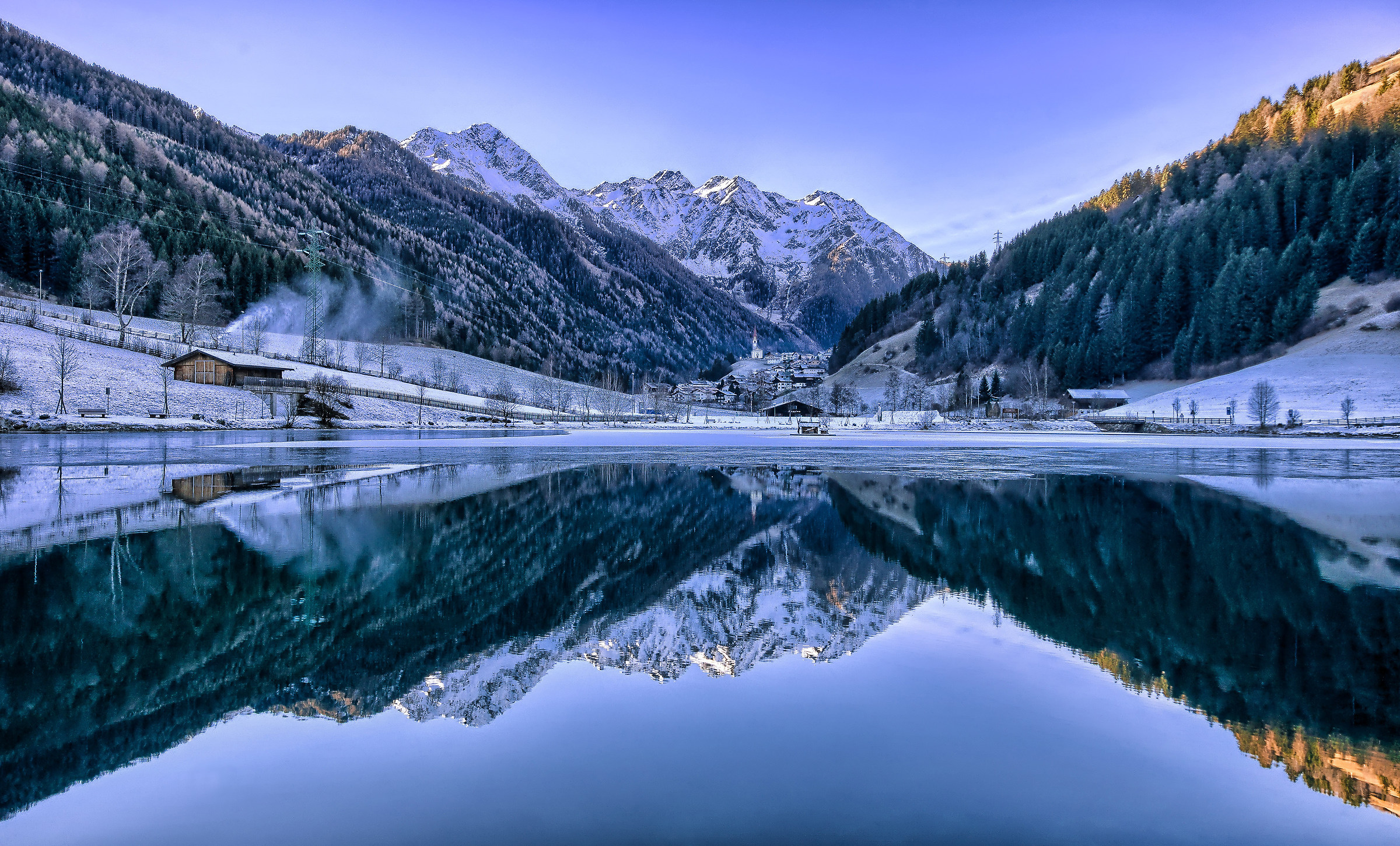 Selva dei molini (Bz)  riflessi sul lago