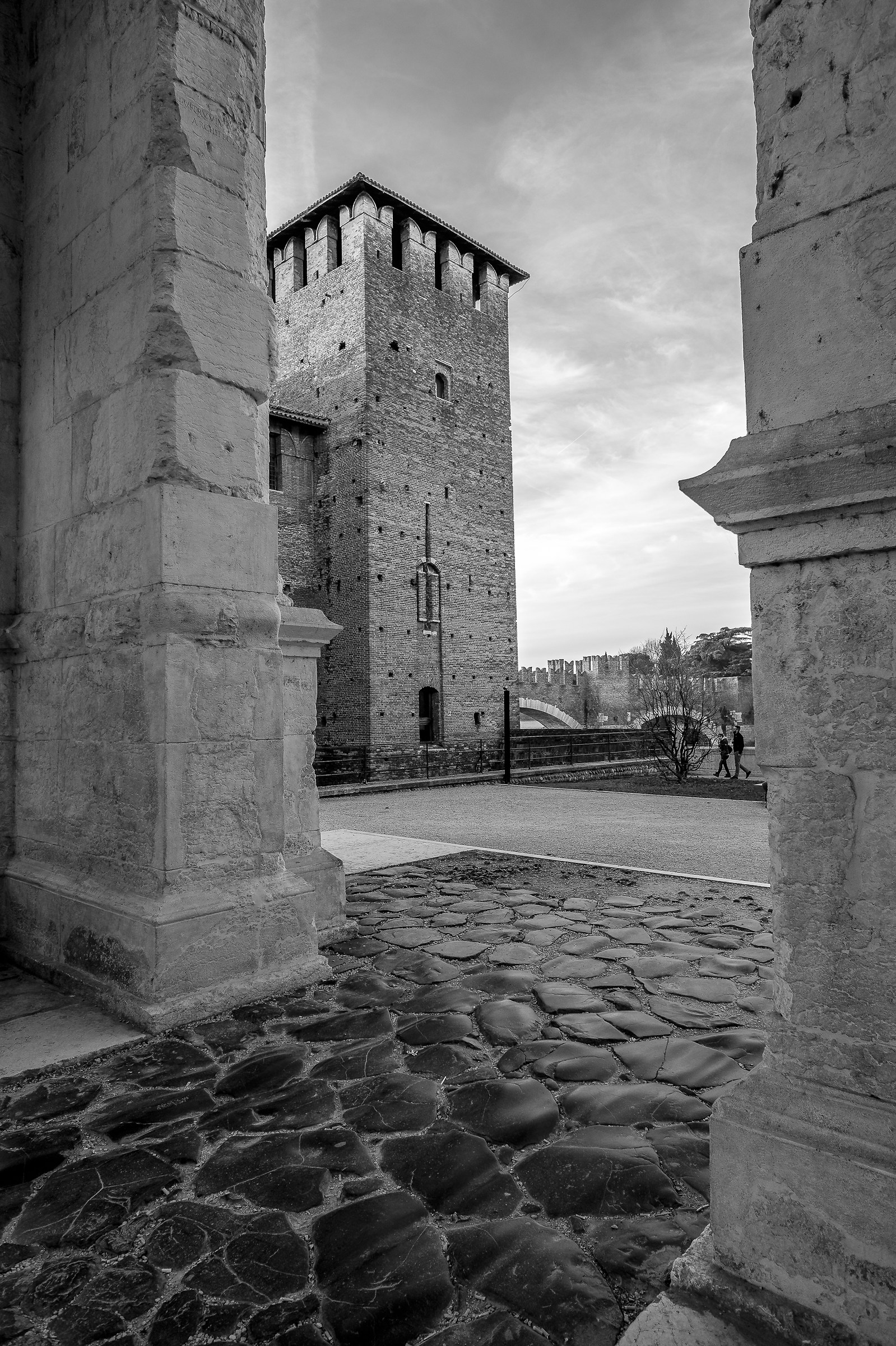 Old castes from the Arch of Gavi