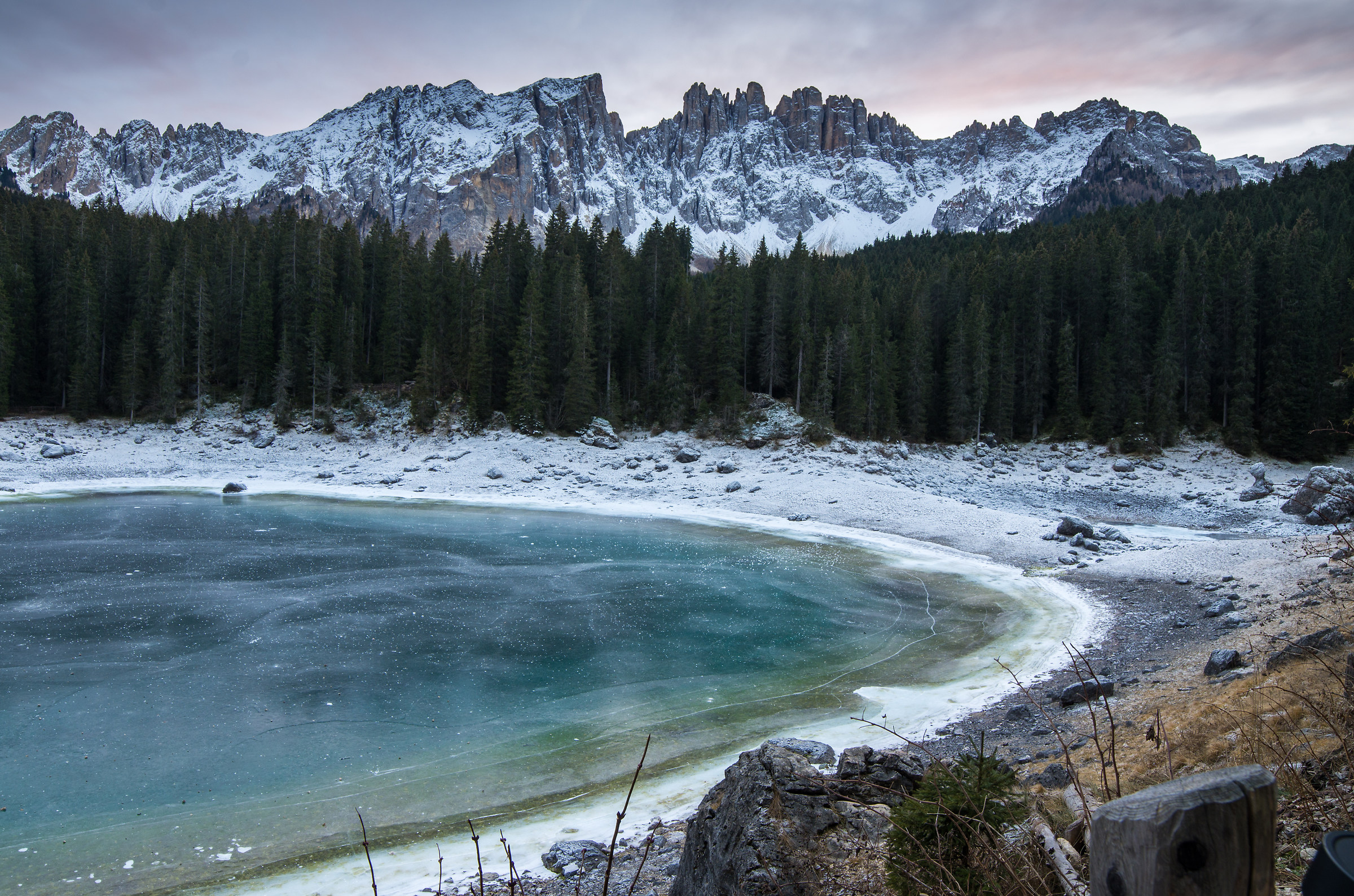 A cold sunset at Lake caress