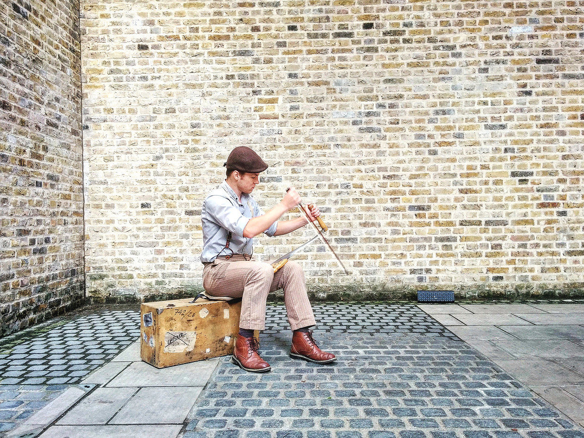 Street artist in London