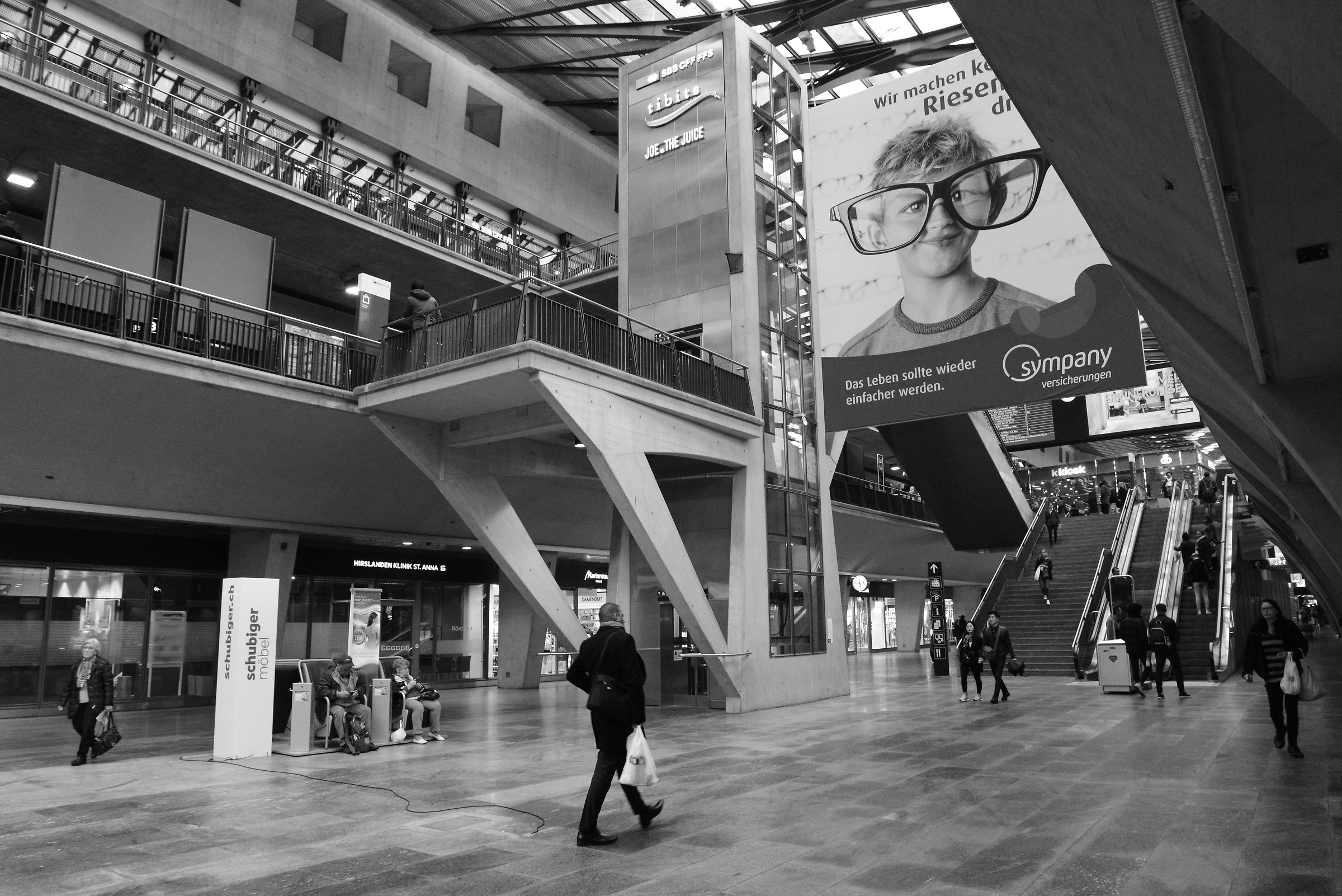 Lucerne station floor -1