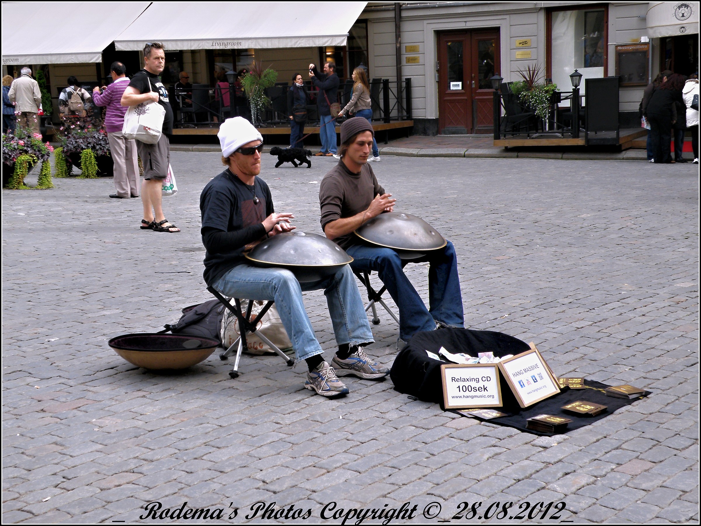 Suonatori di Hang Drum in Stockholm ...