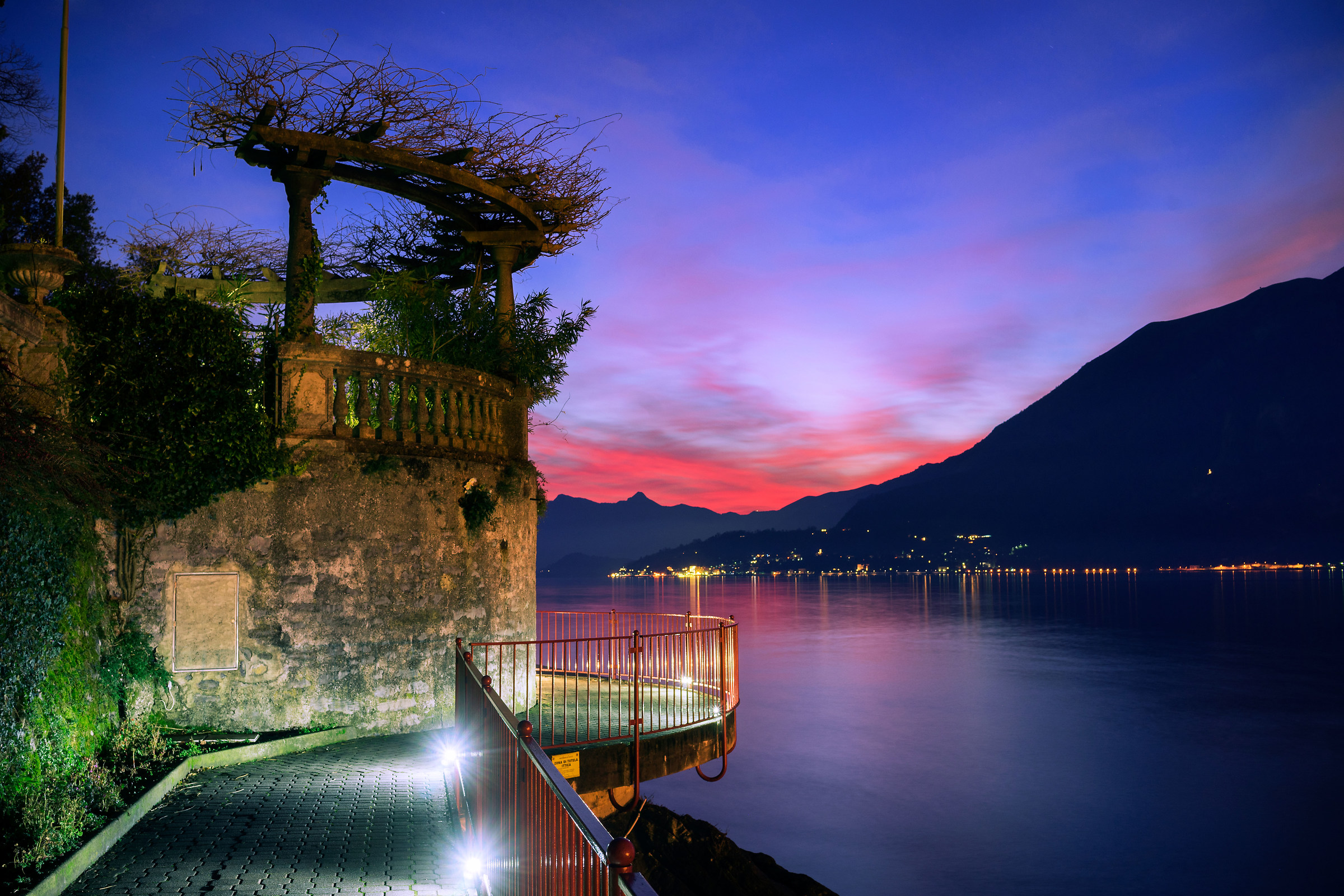 tramonto a varenna