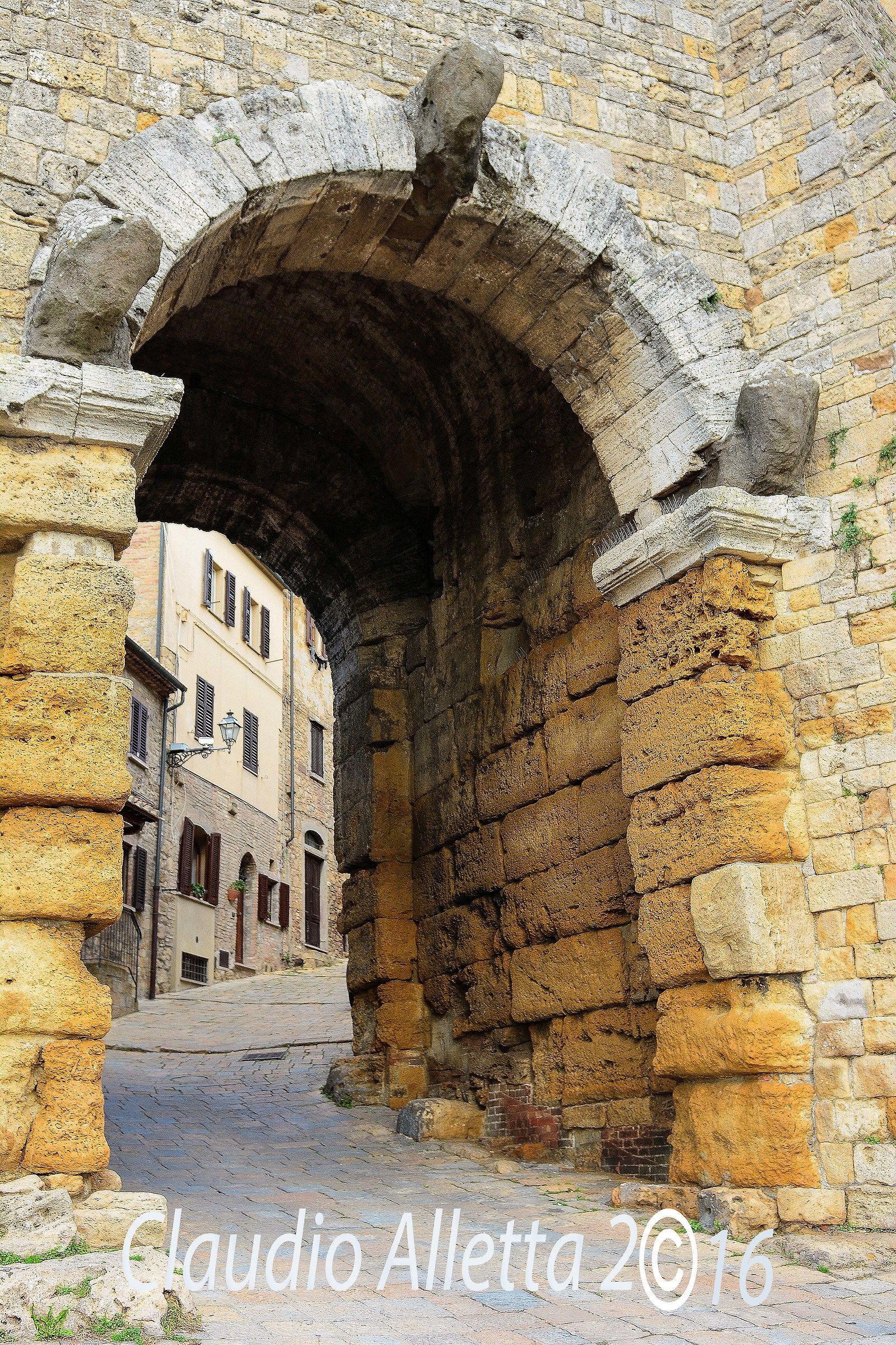 Arco Etrusco last remaining