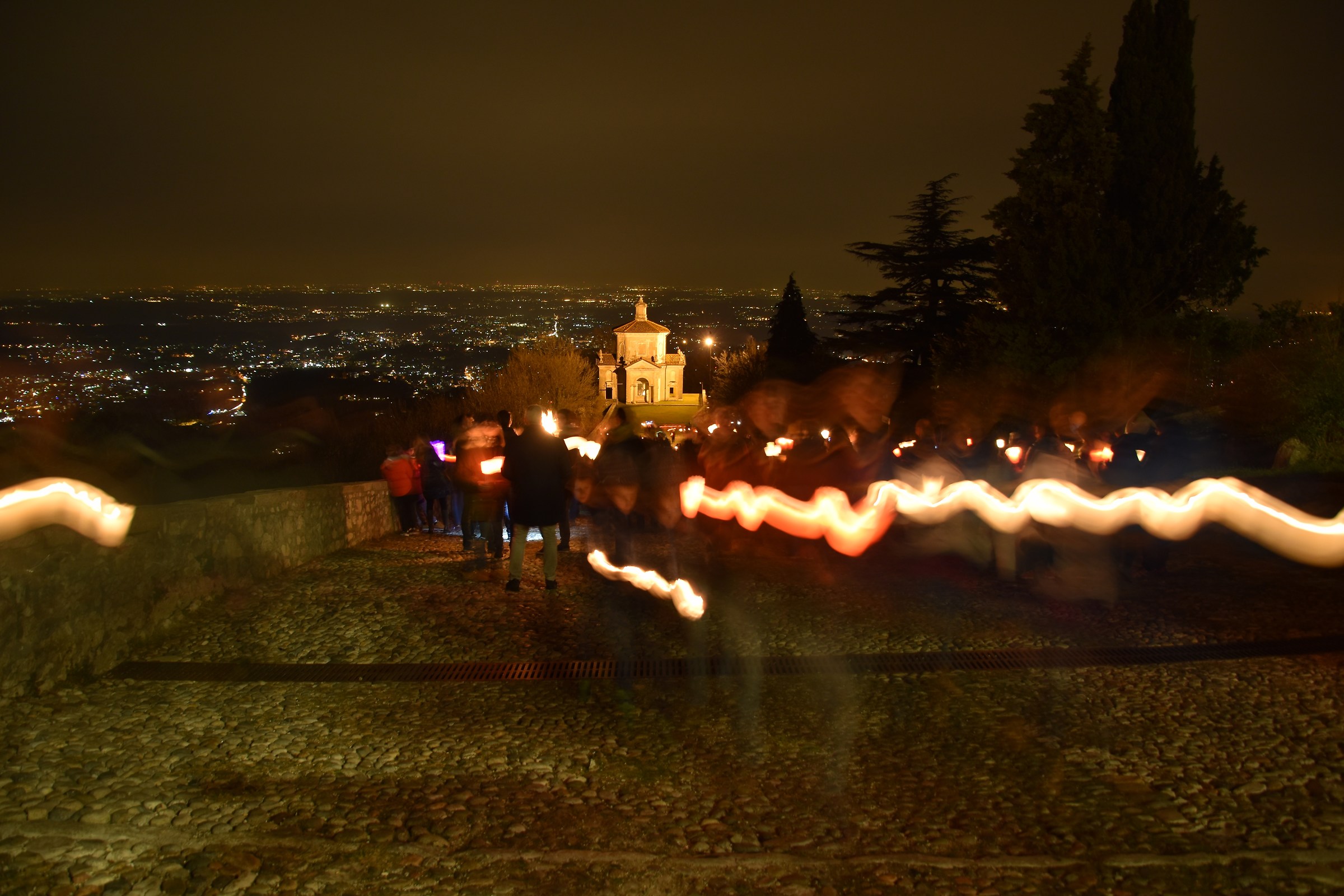 Varese, S.Maria del Monte, fiaccolata