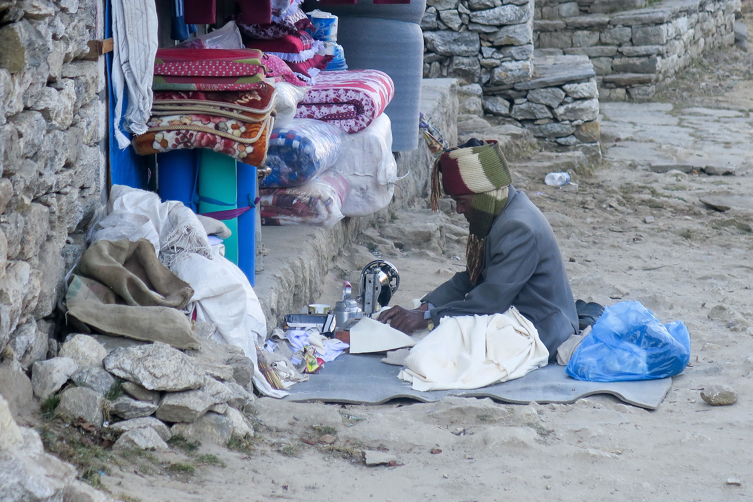 Il sarto... Khumjung
