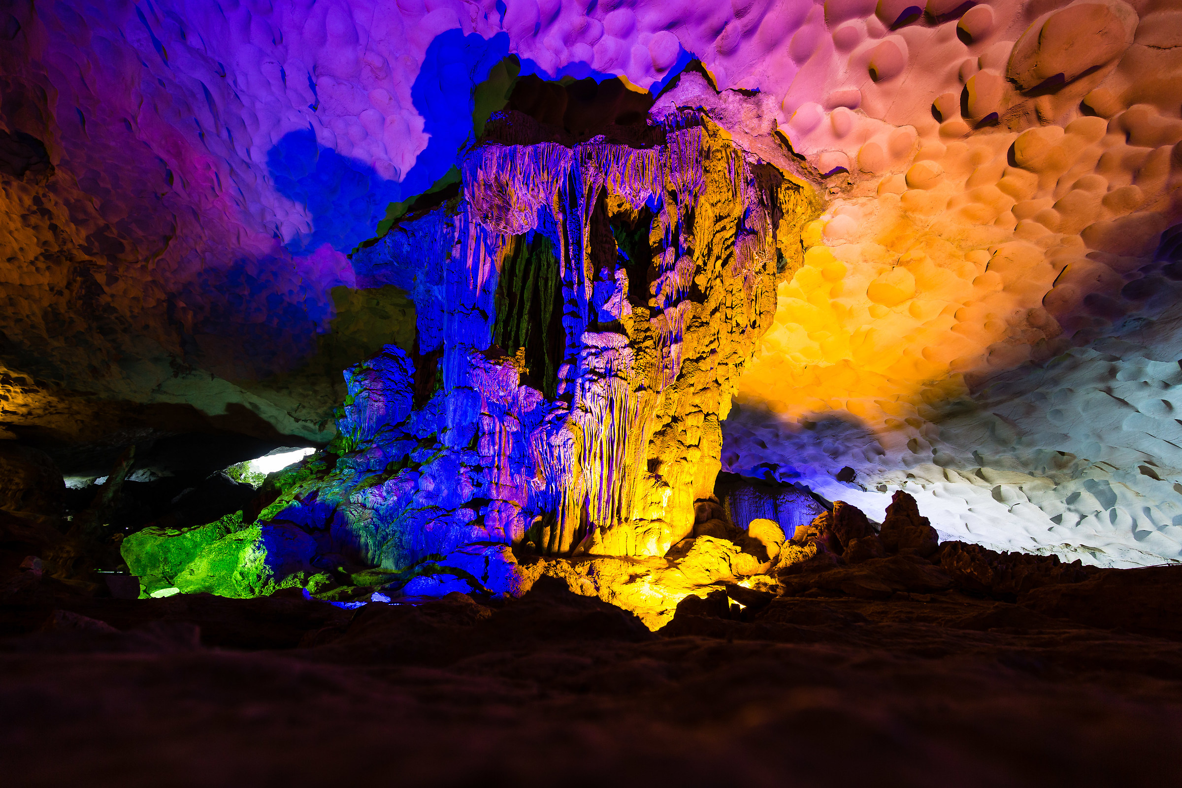 Colori a Long Cave