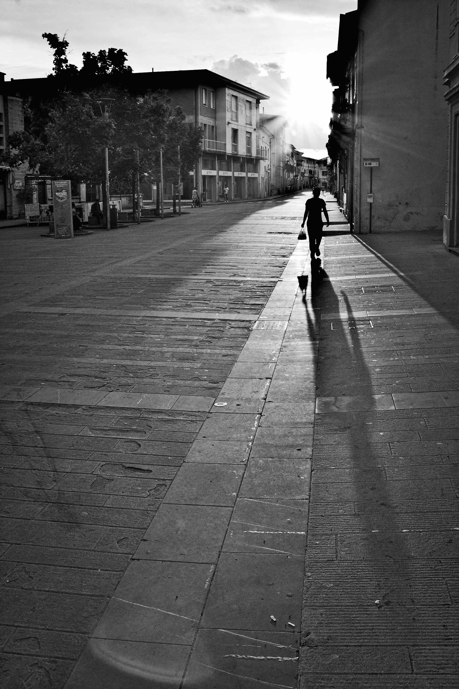 Ambiente urbano in controluce