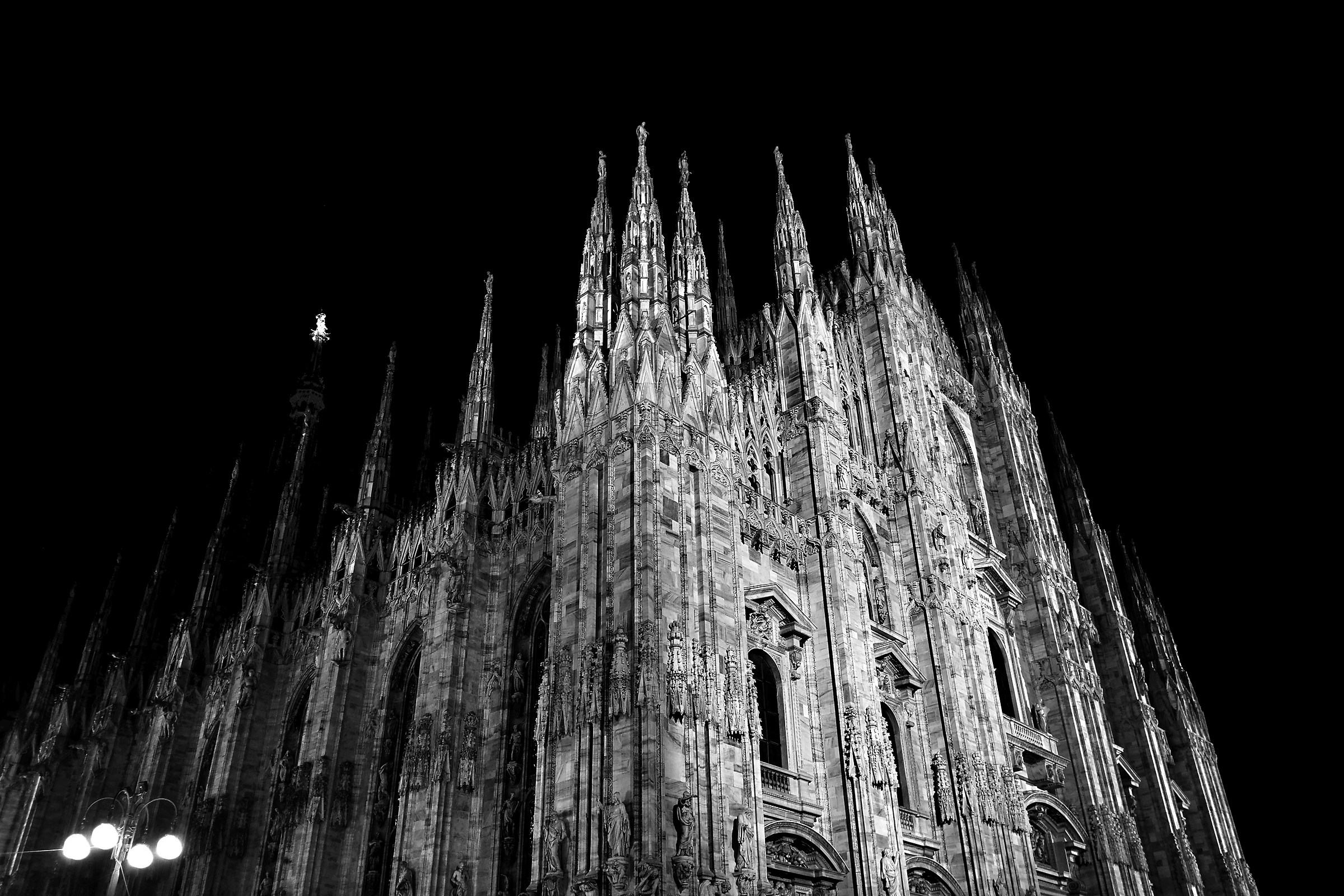 duomo by night