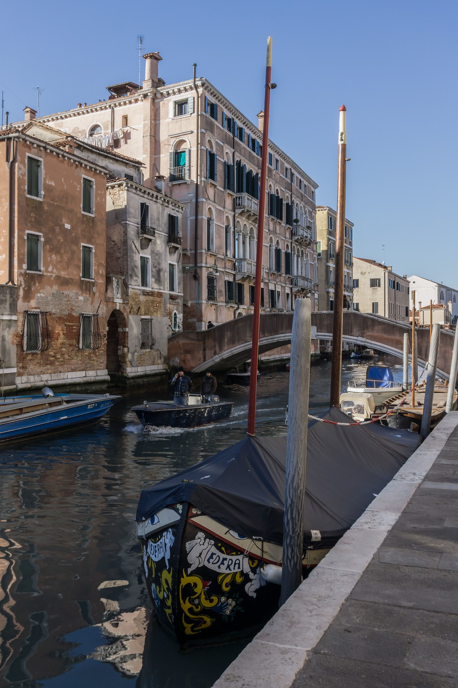 Bragozzo e palazzo settecentesco - 1