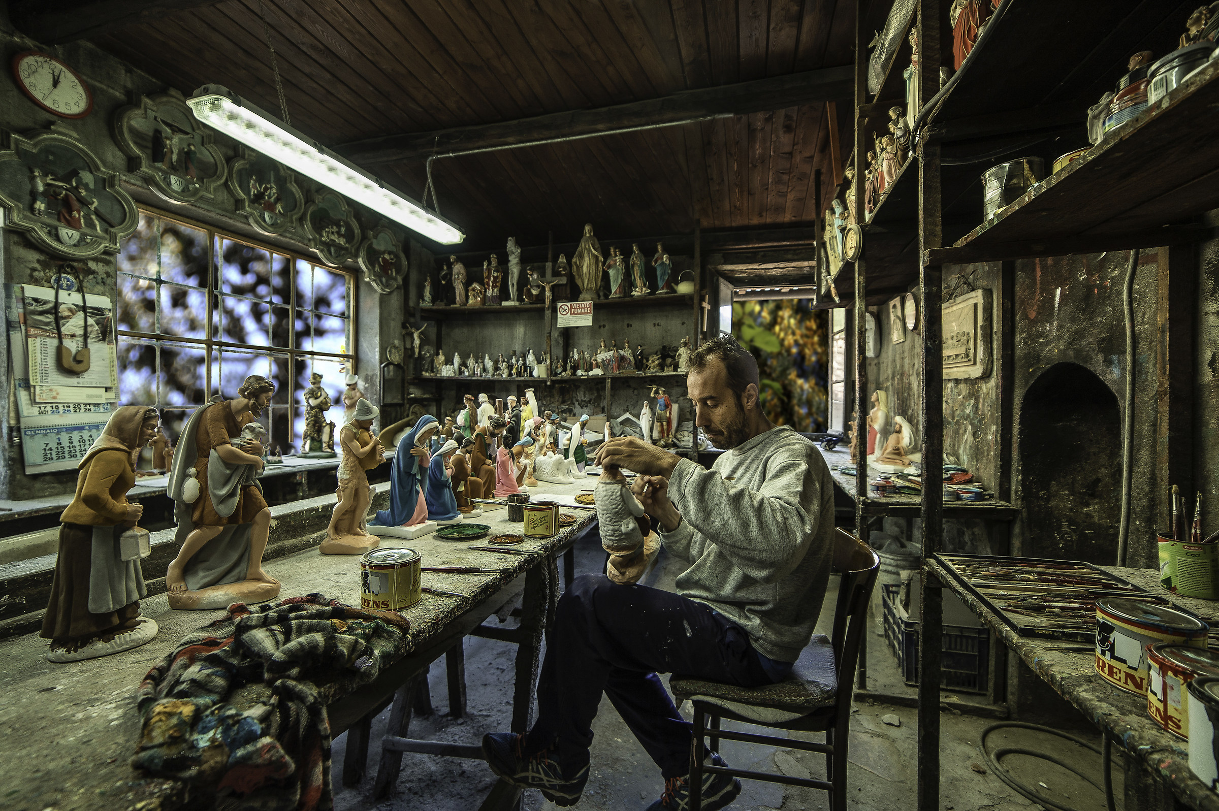 The figurinaio No 8 of 13