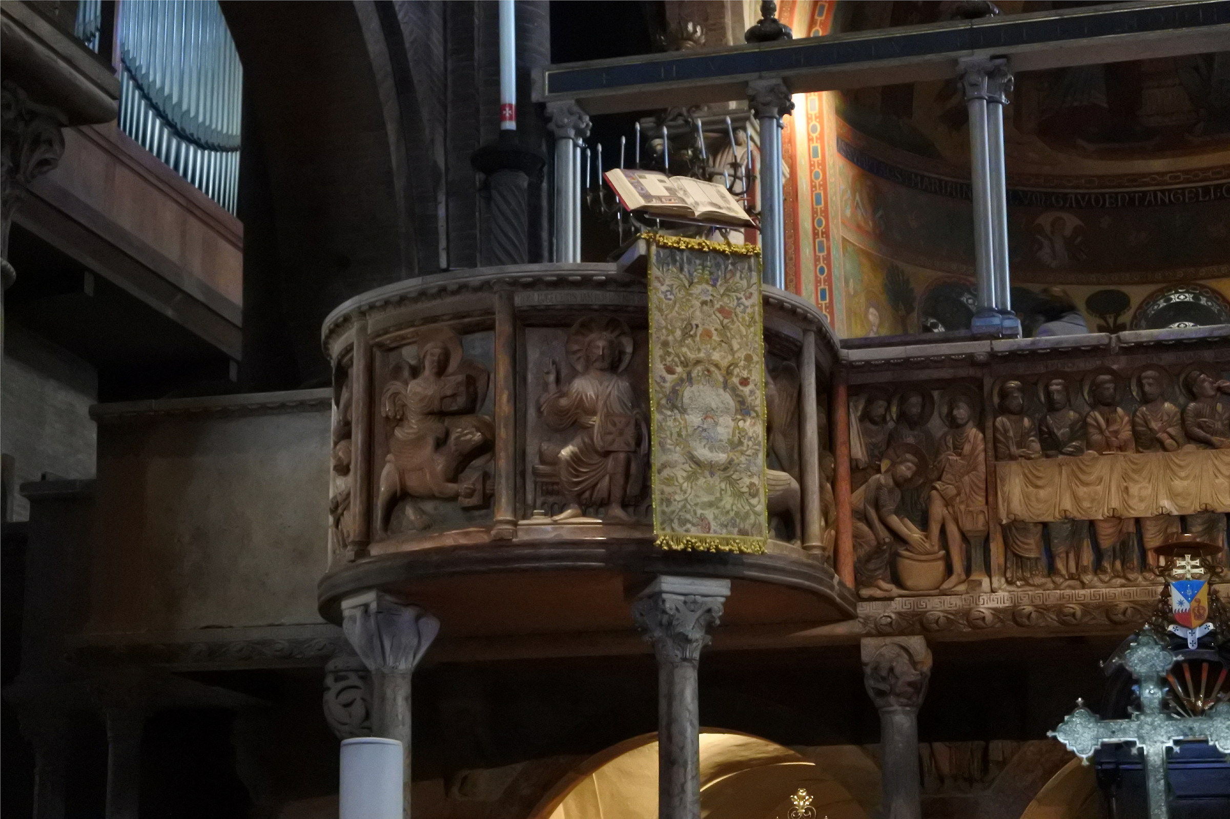 Il Duomo di Modena: interno 3