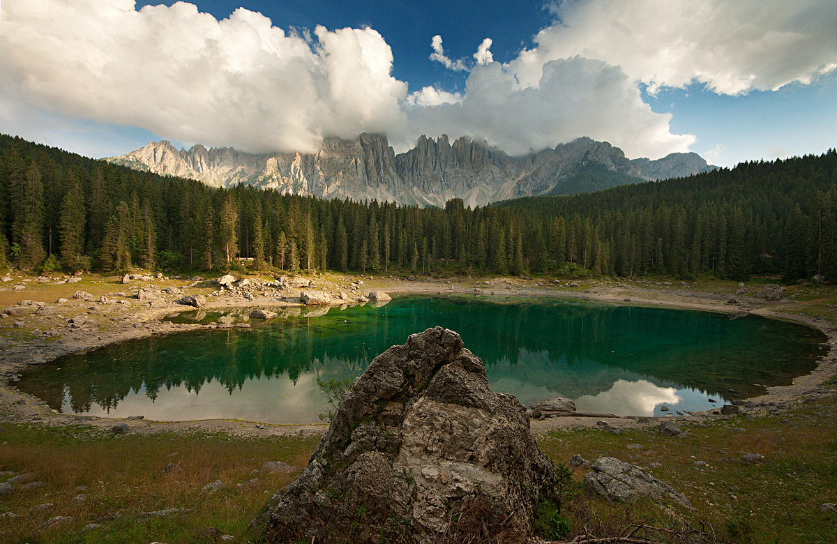 Lo stregone del Latemar e la ninfa del Lago Carezza