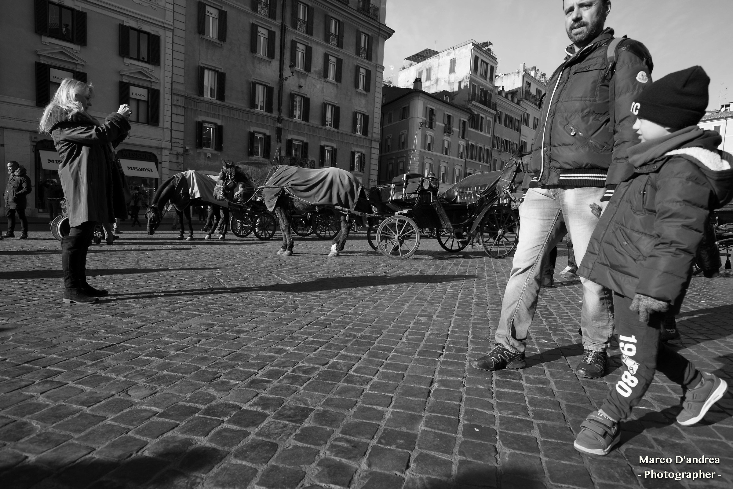 padre e figlio colti di sorpresa