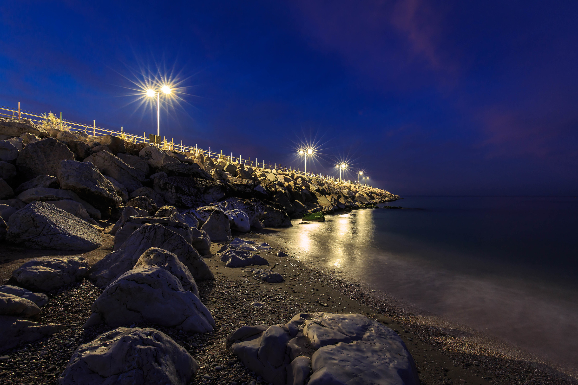 Fano - walk of Lysippos - blue hour