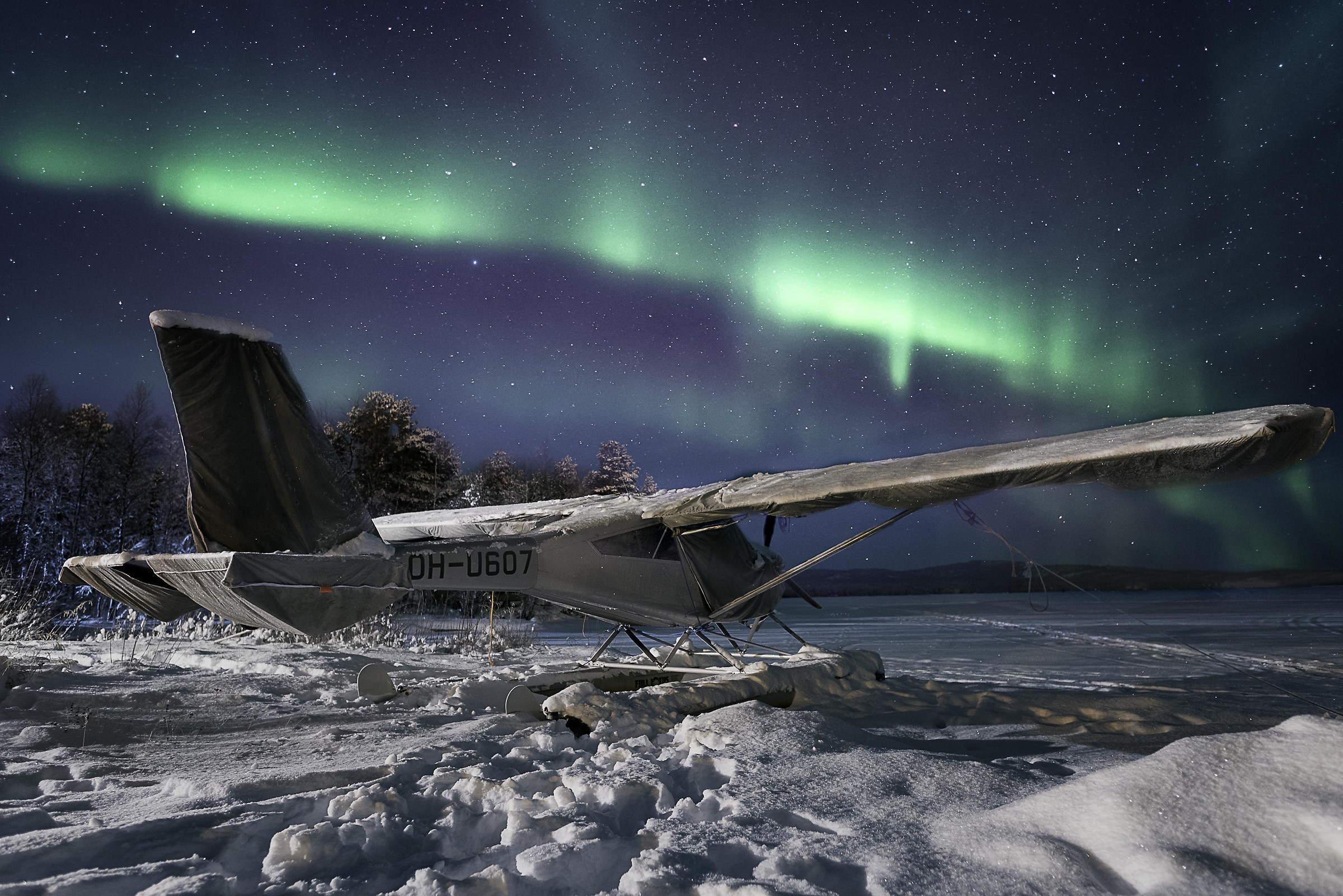 Aurora sul lago Inari