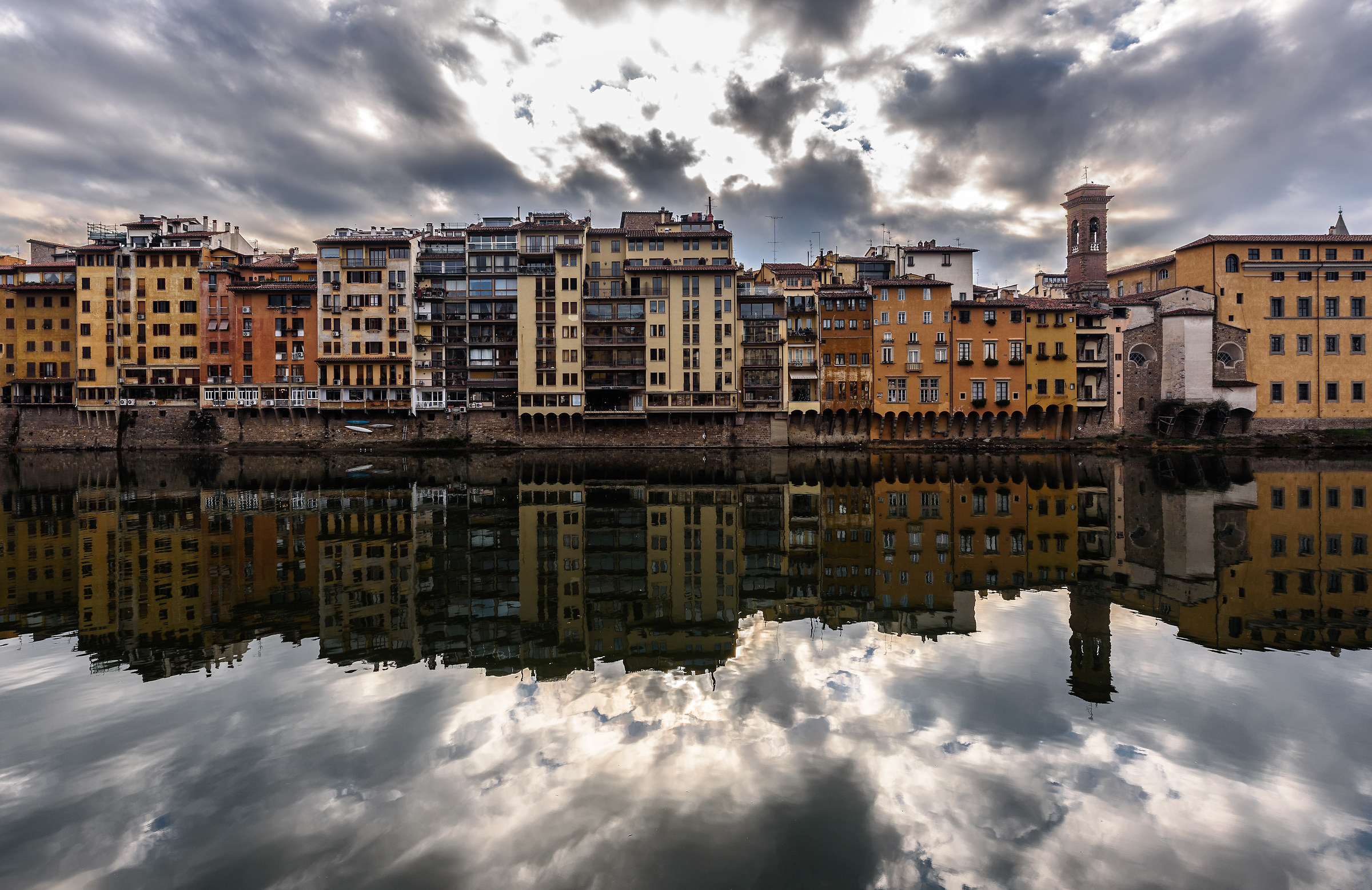 Riflessi sull'Arno