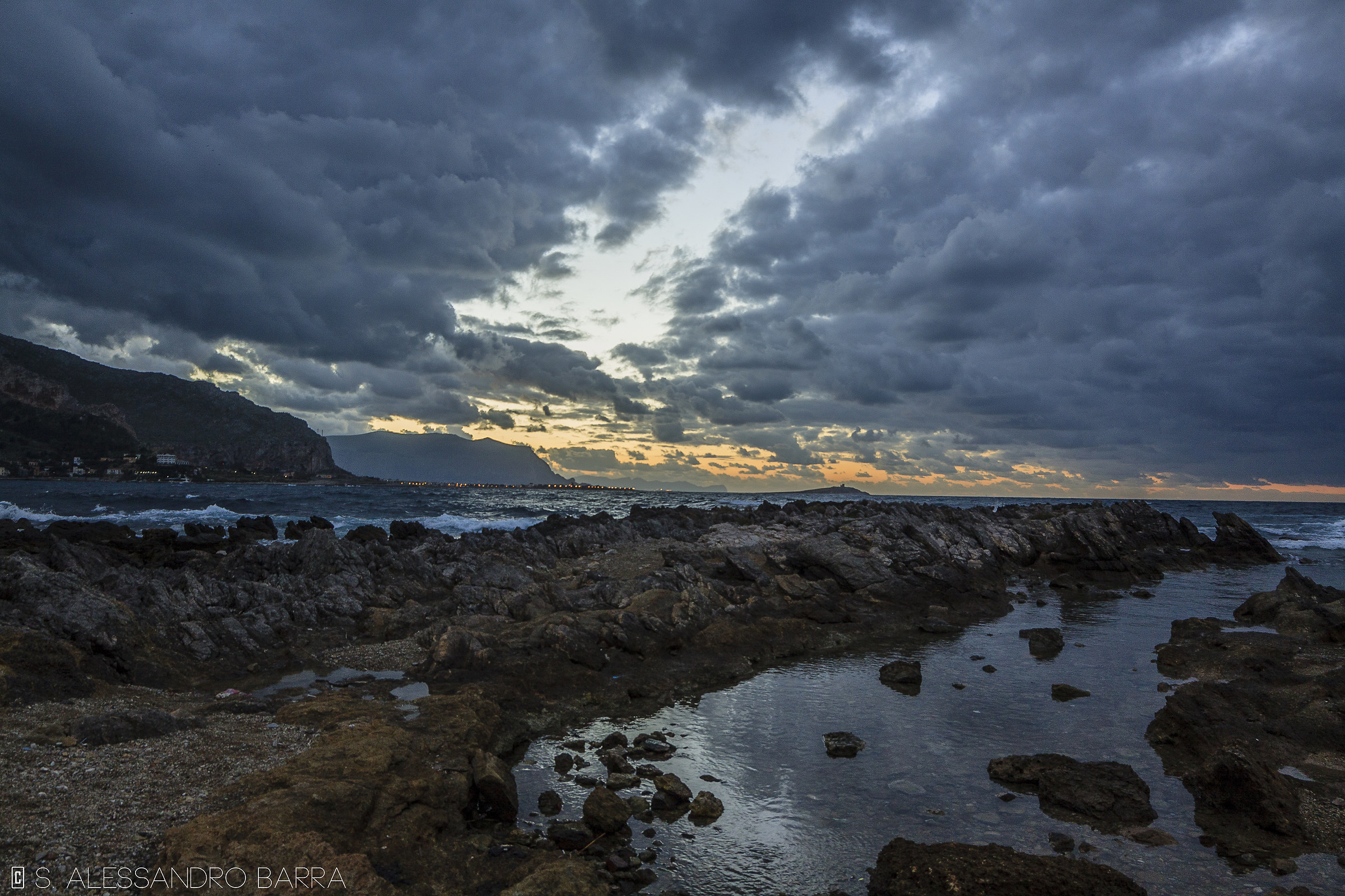 Un mare di nuvole, Barcarello