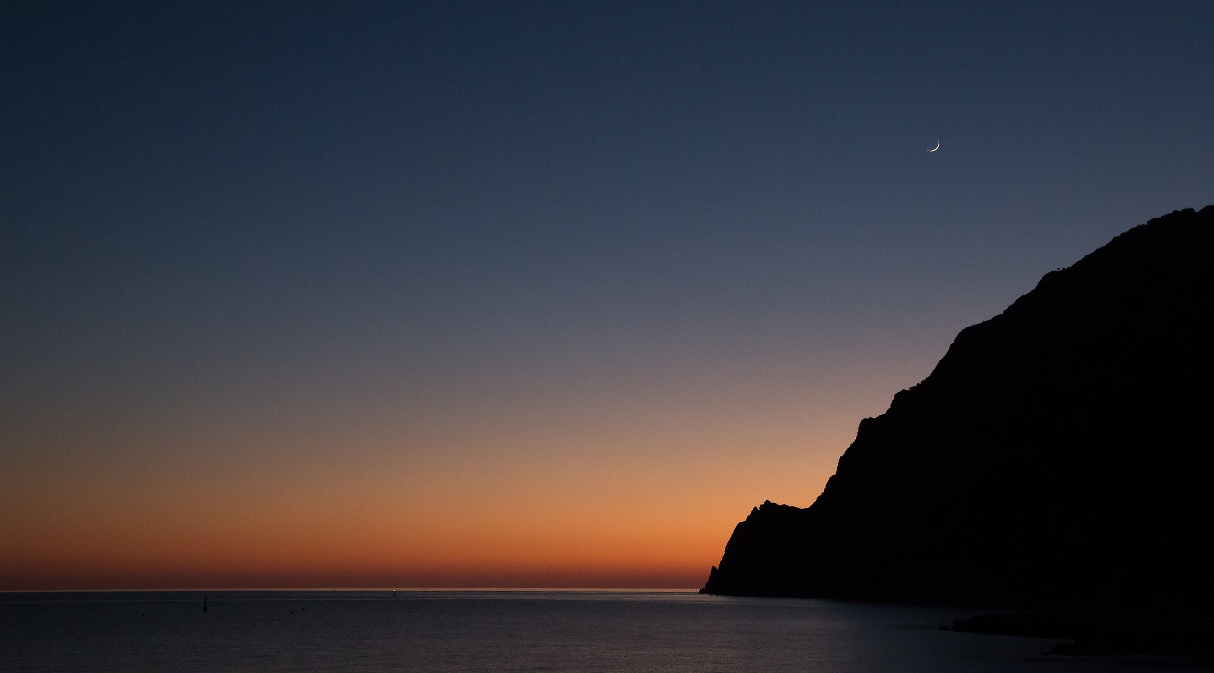 ultima luce del 2016 a Monterosso