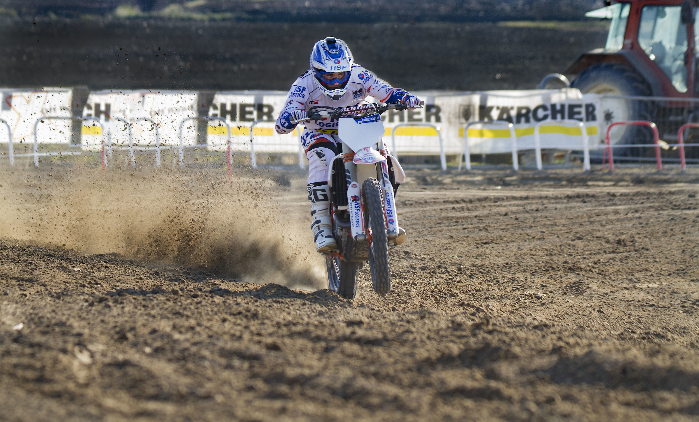 Bogers at the start .....