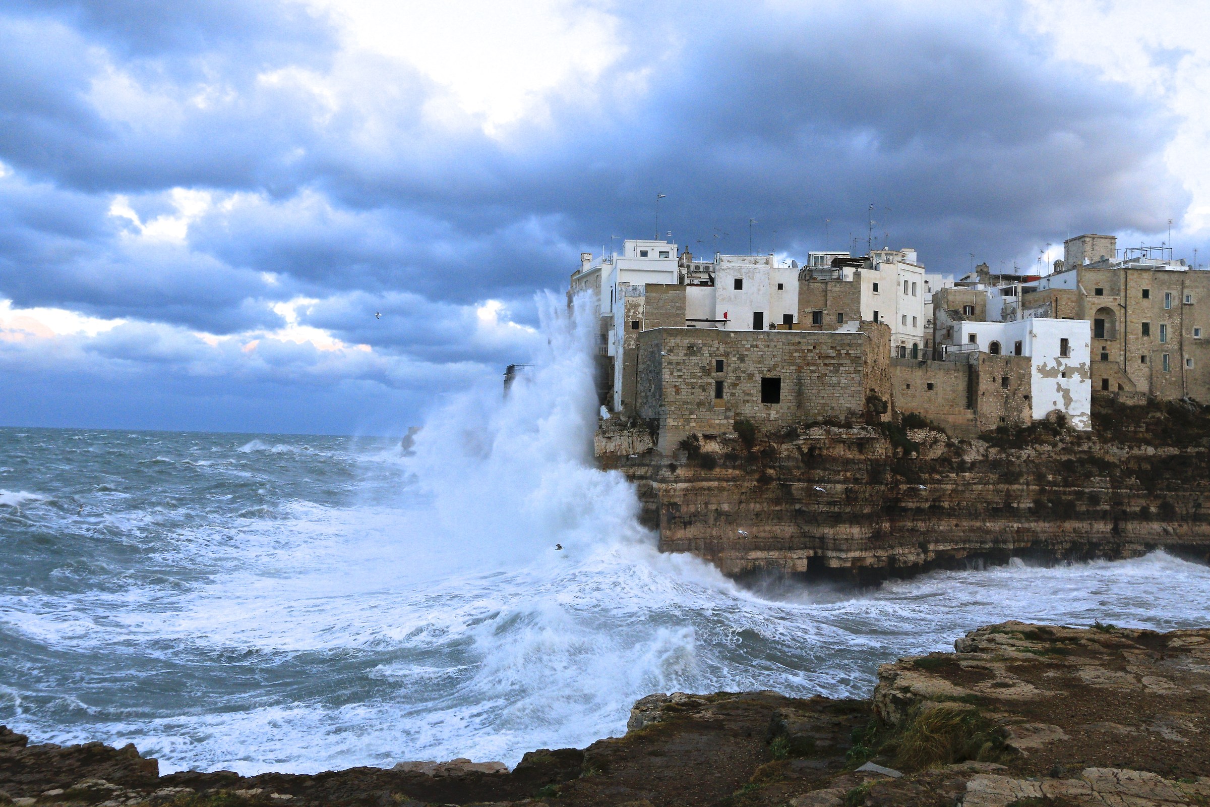 perhaps there is rough sea