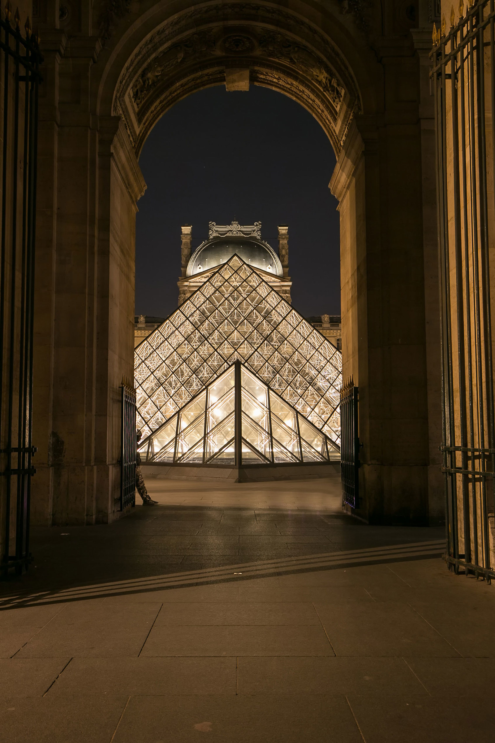 Night at the Louvre 2