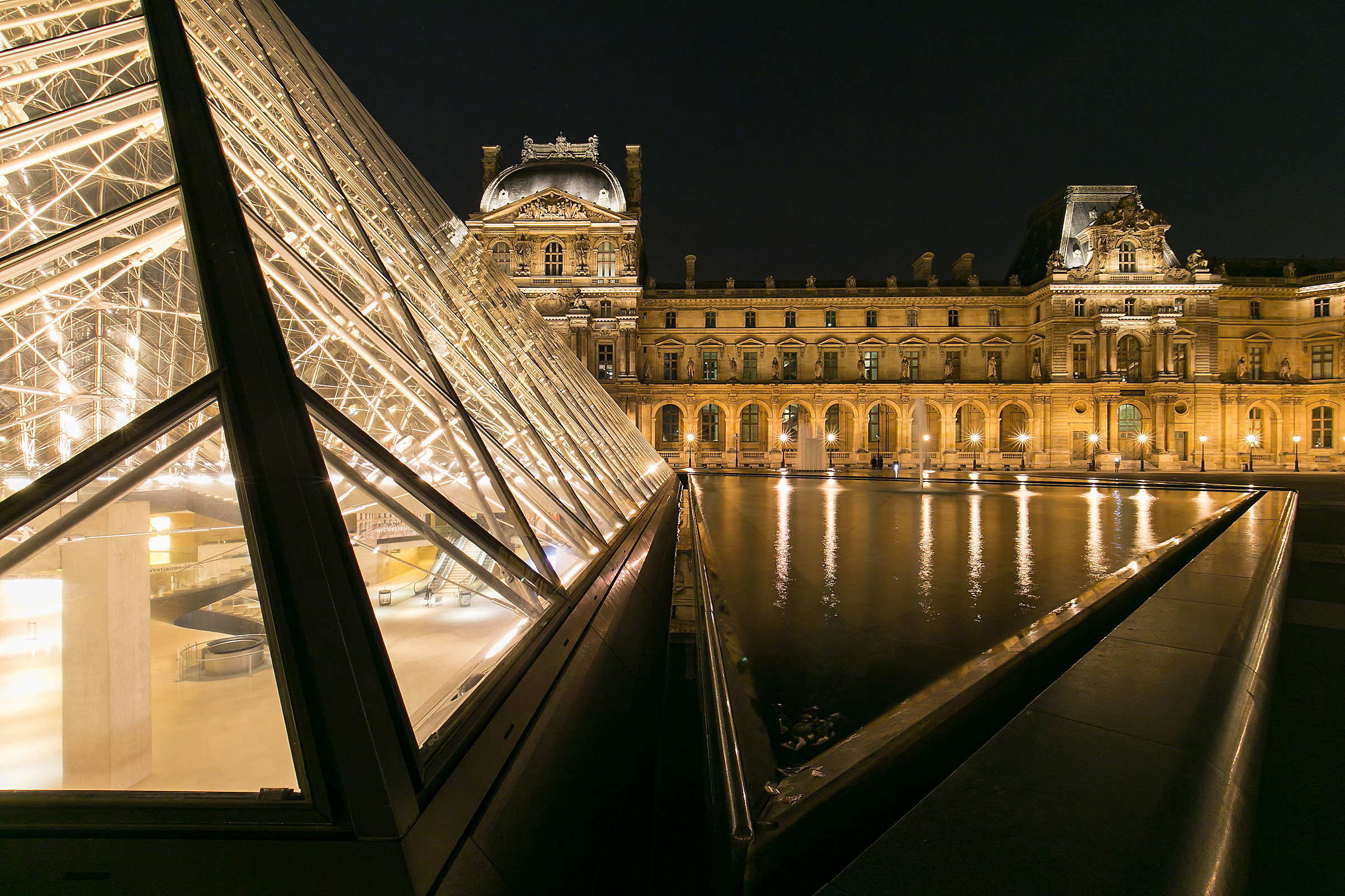 Night at the Louvre 5