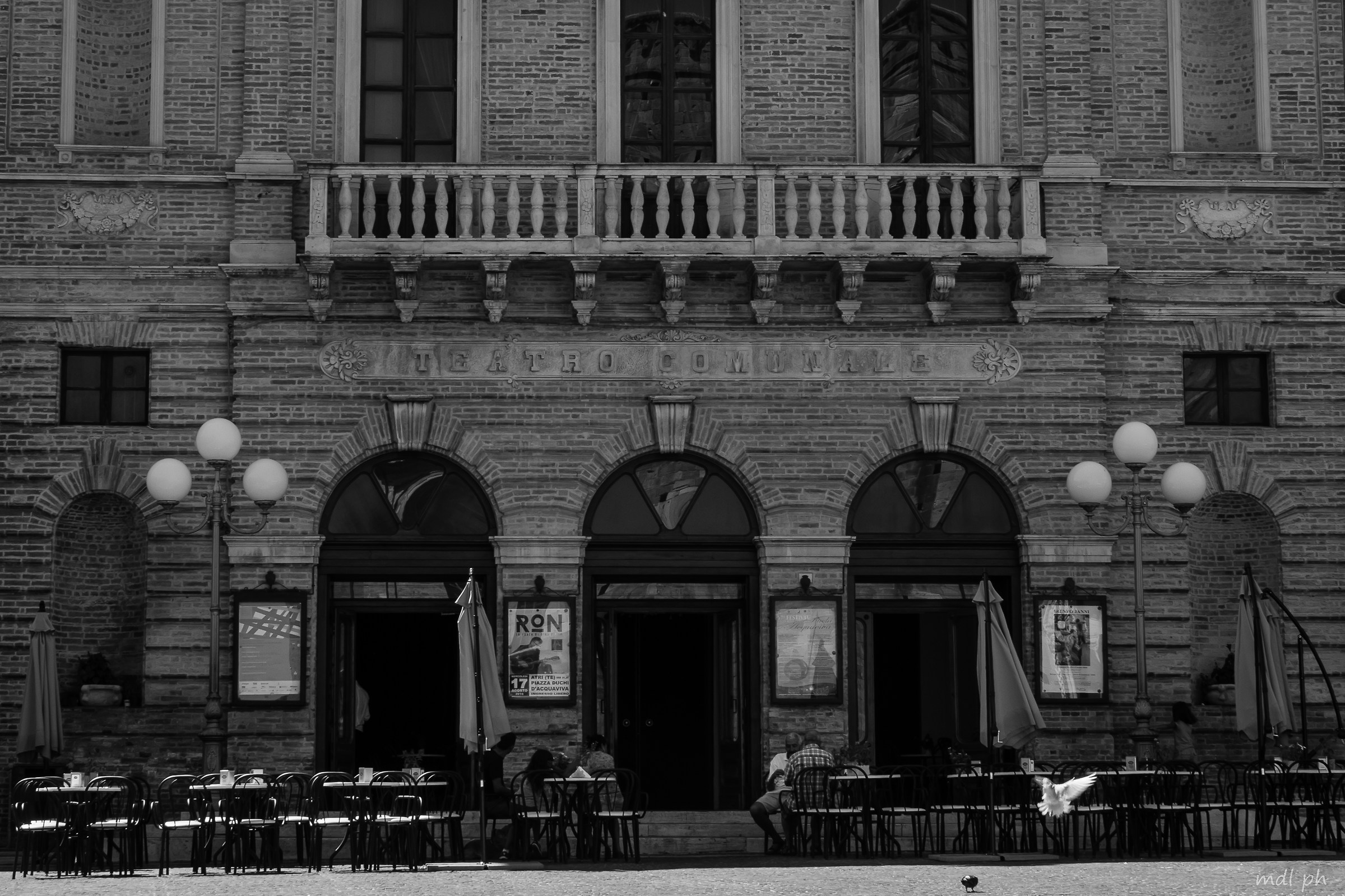 Un caffè a teatro