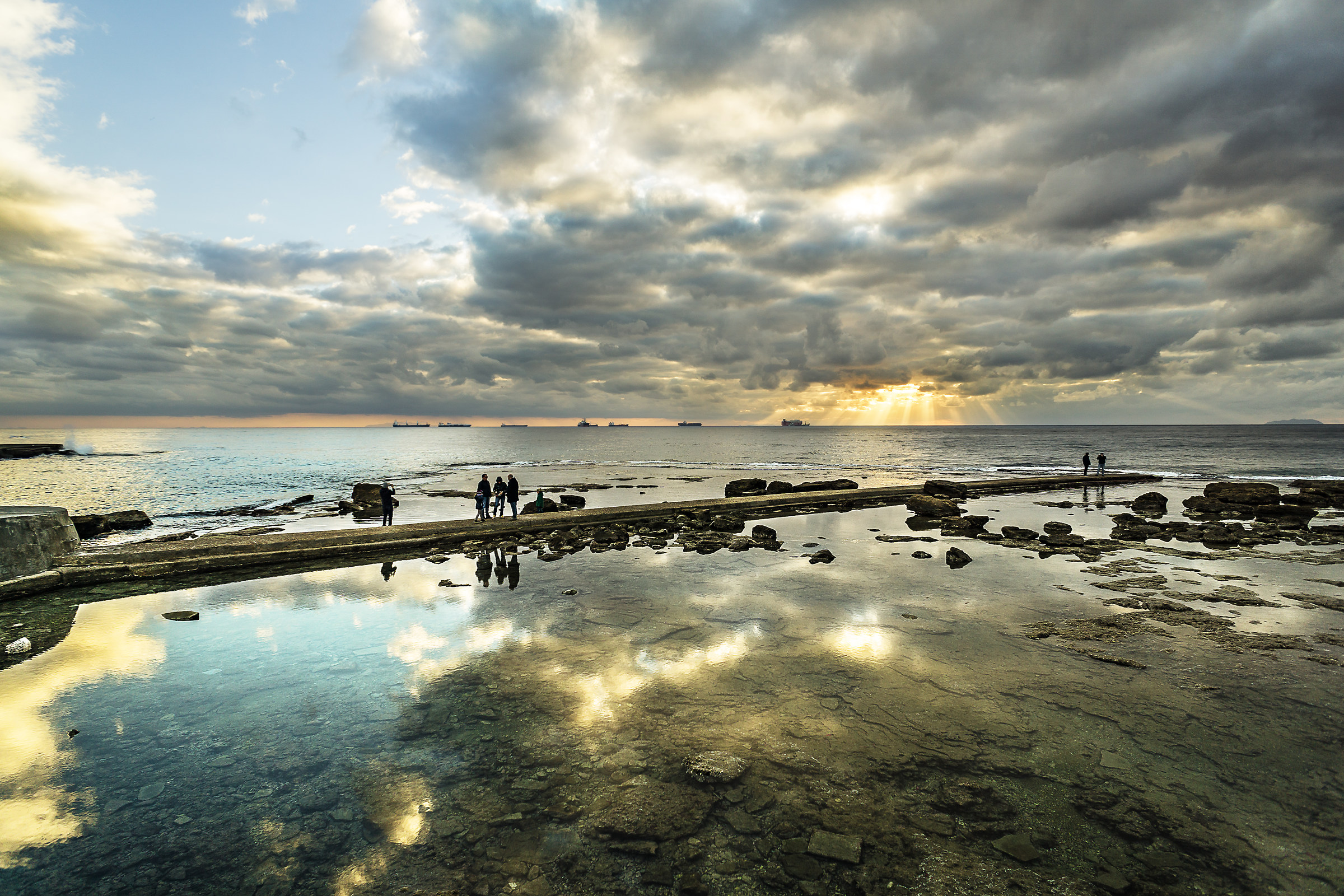 ...lo specchio sul pontile