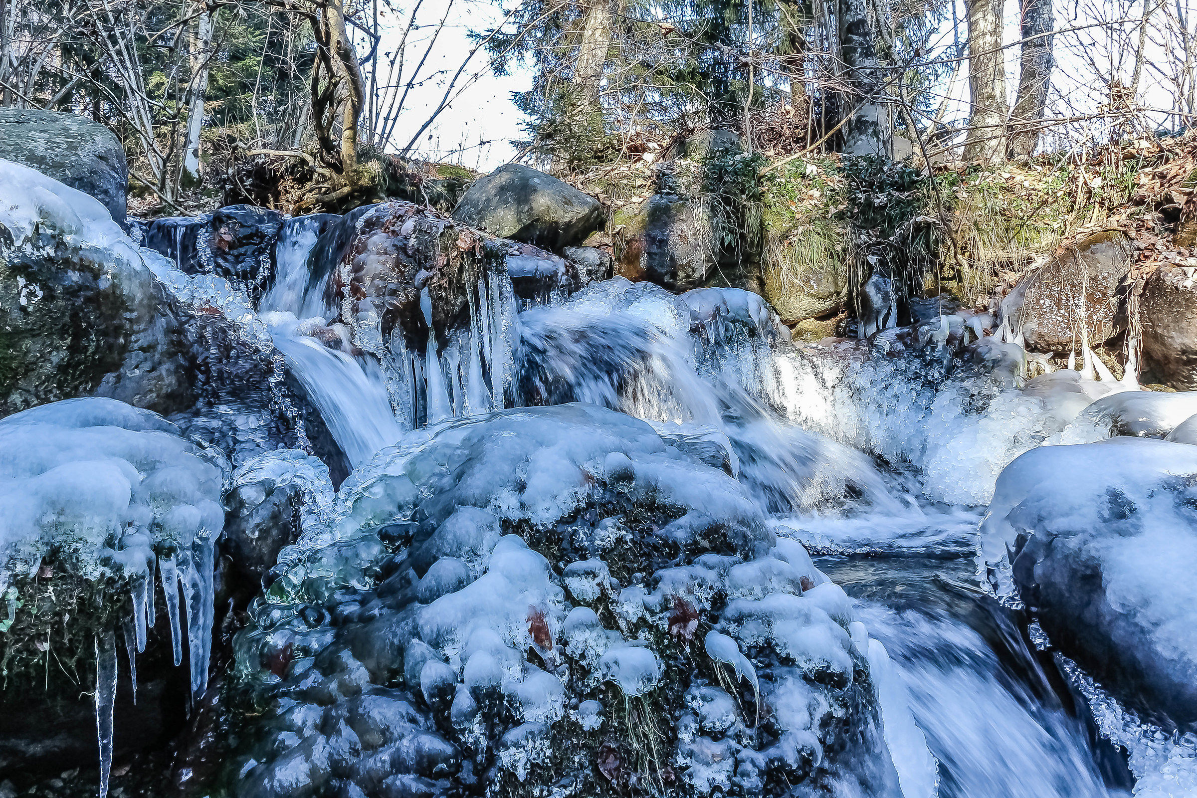 Fiumicello ghiacciato