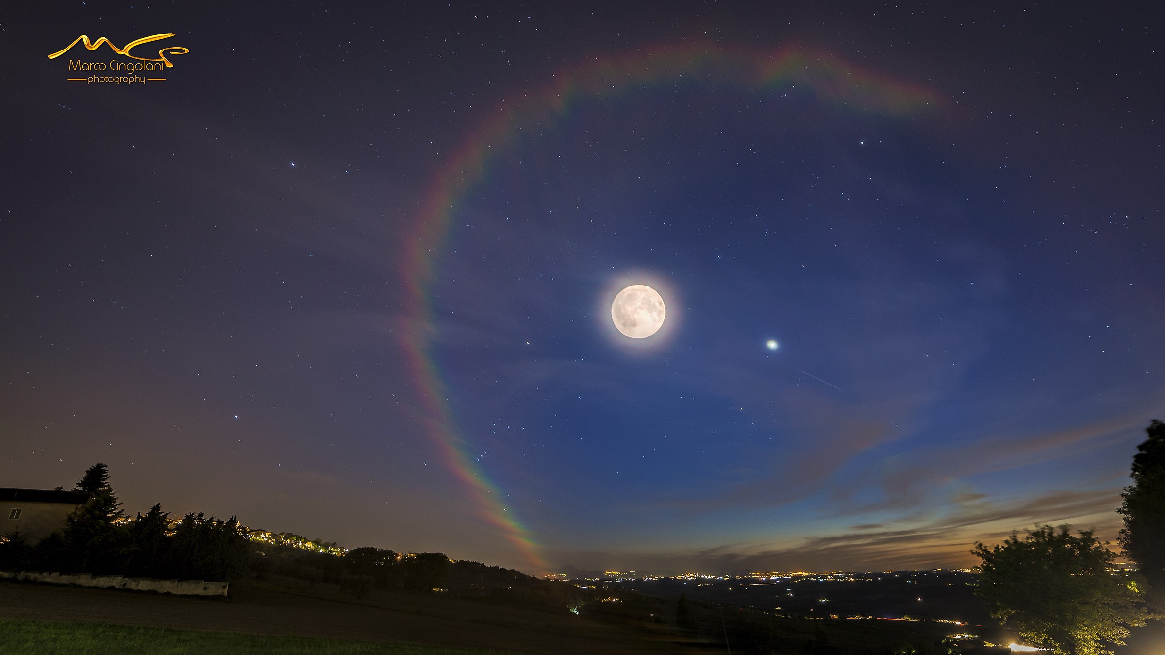 moon halo