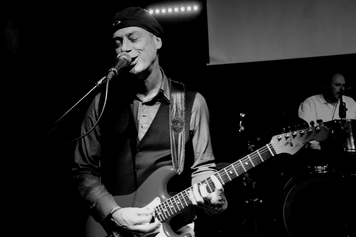 Rok concert in a bar in Athens