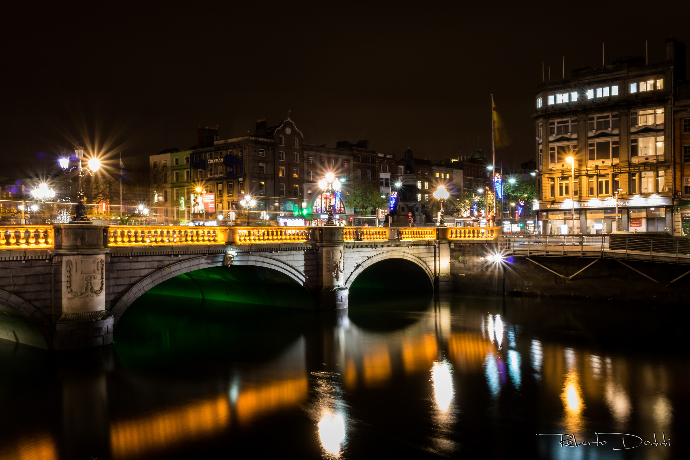 O'Connell Bridge by night
