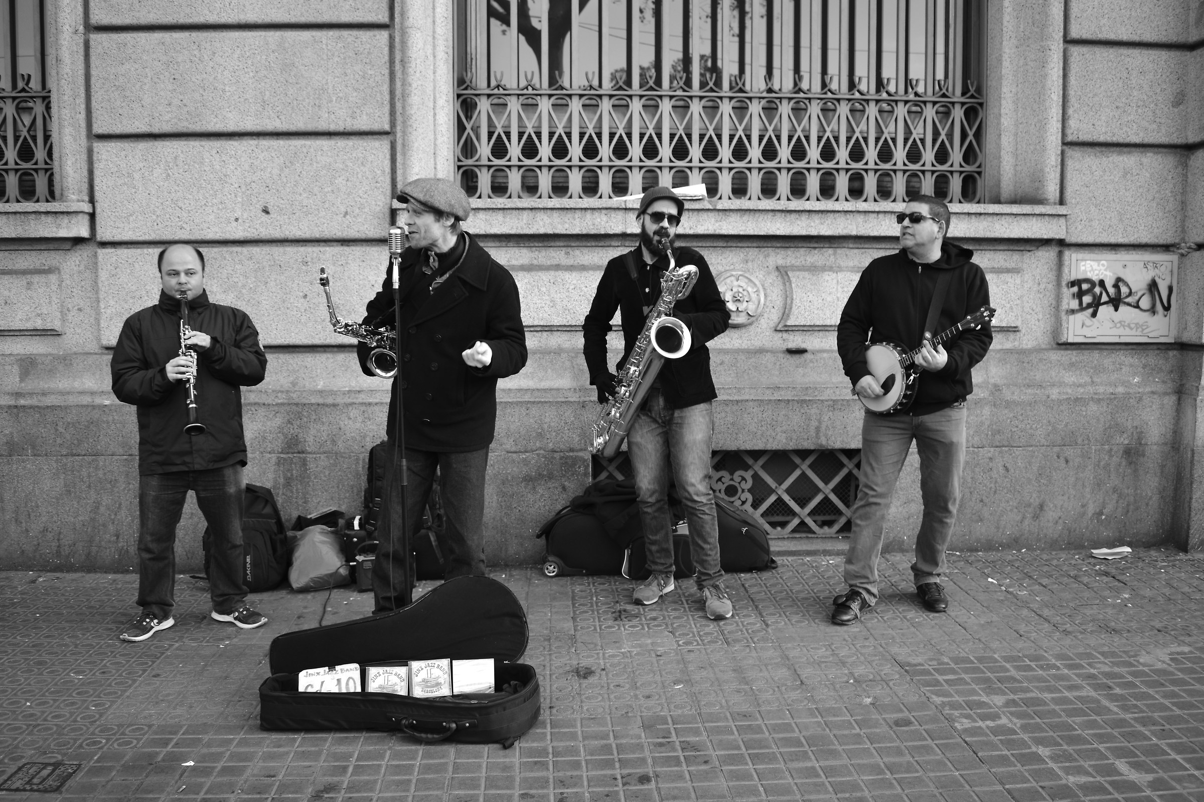 Band in Plaça de Catalunya