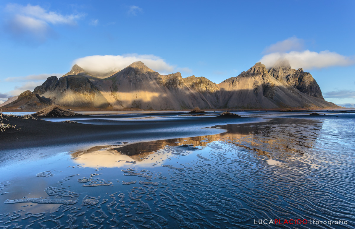 Vestrahorn riflesso nella laguna