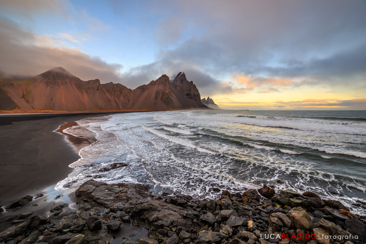 Sunrise on Vestrahorn