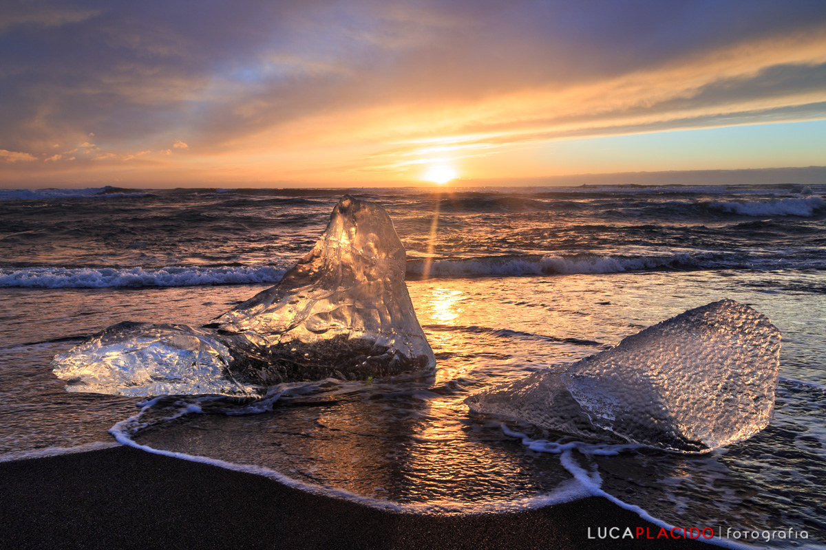 Icebergs on the diamond beach