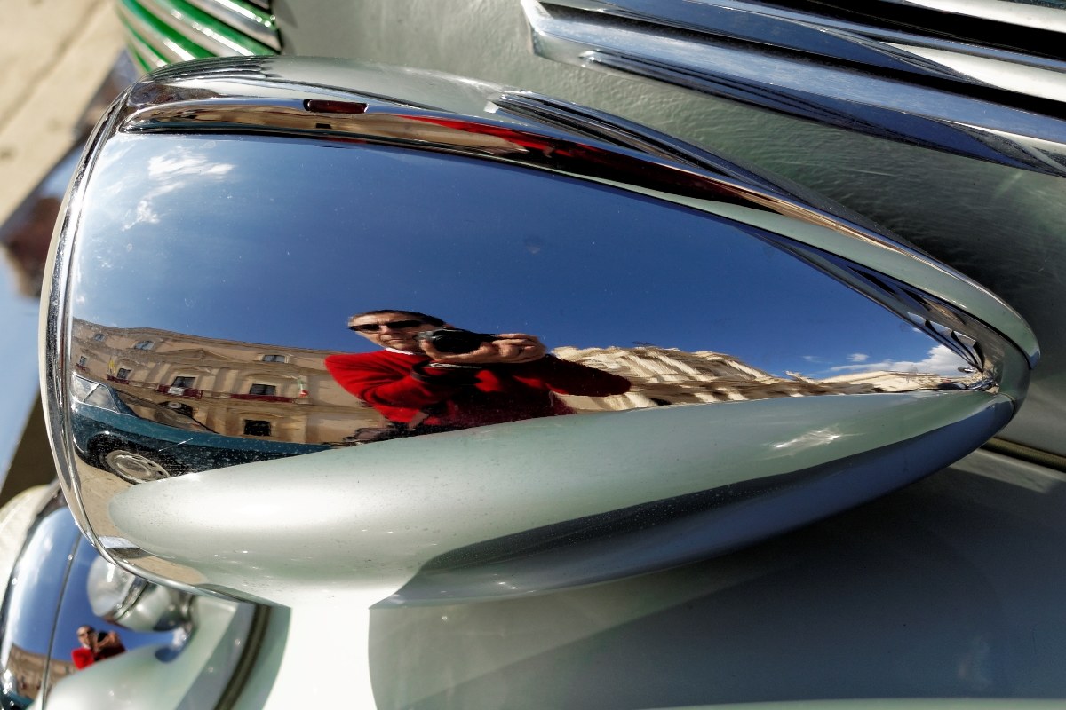 Autoritratti con fanali