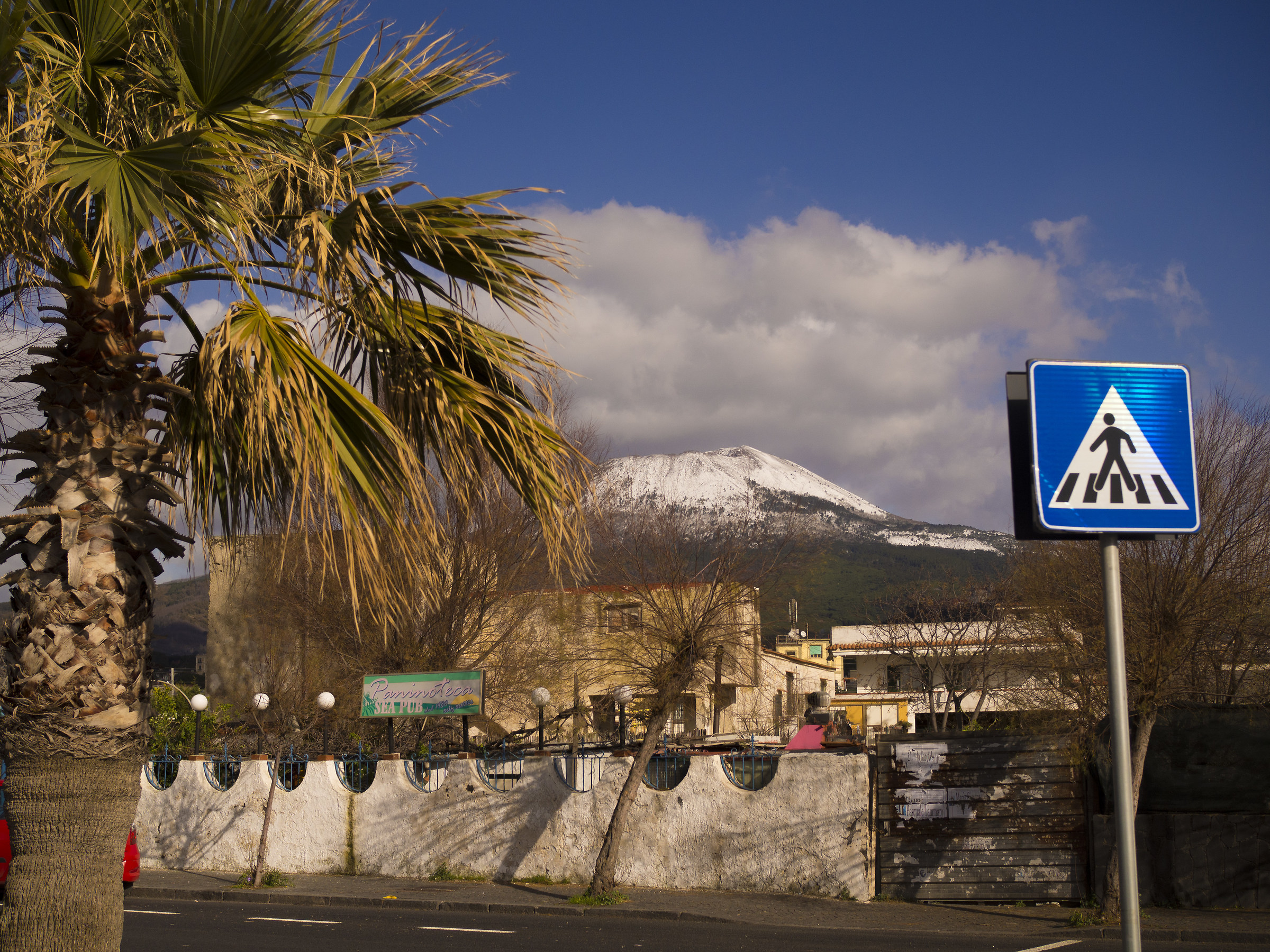 Vesuvio dal lungomare di Torre del Greco