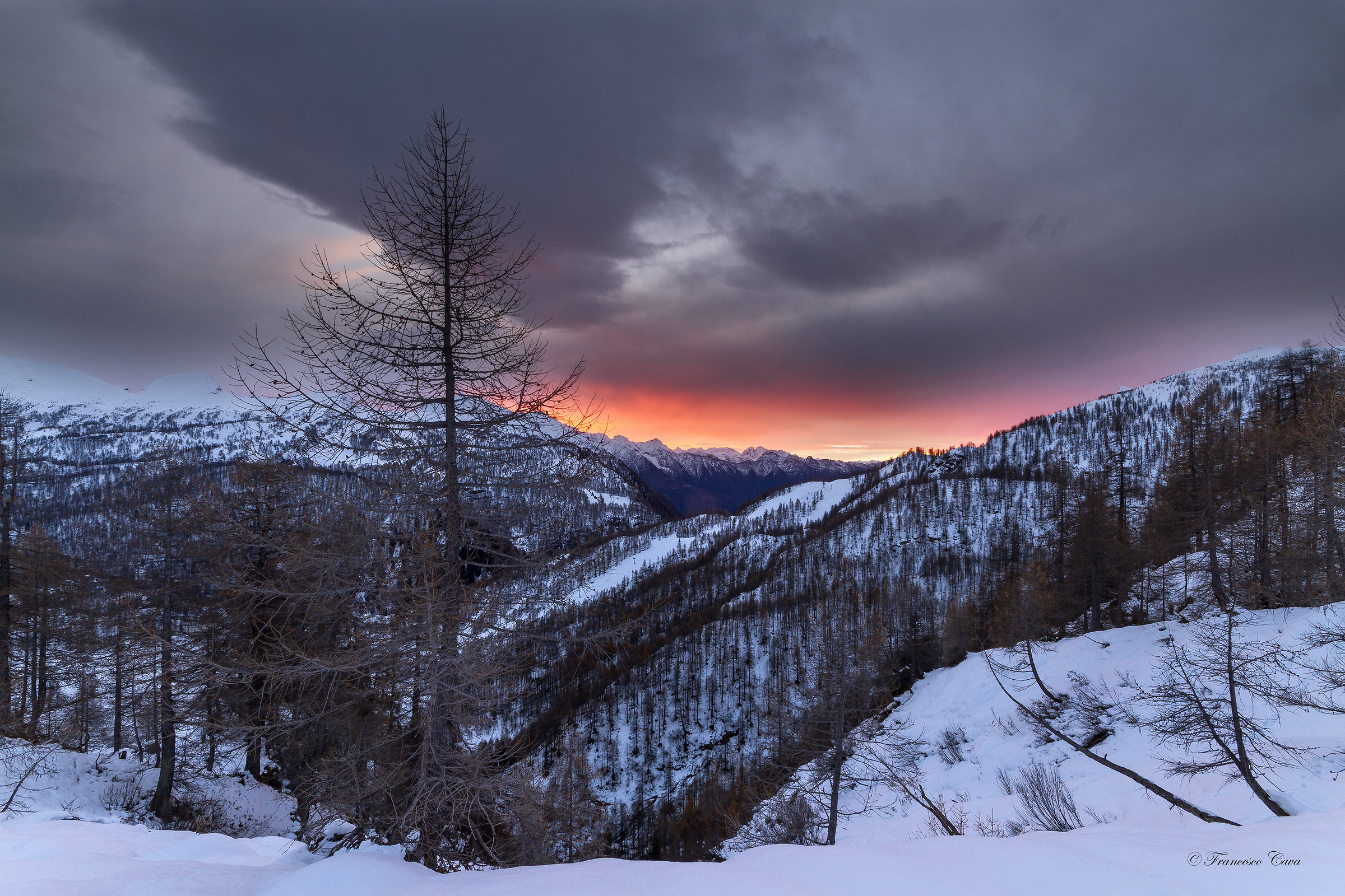 The Sunrise at Devero ......