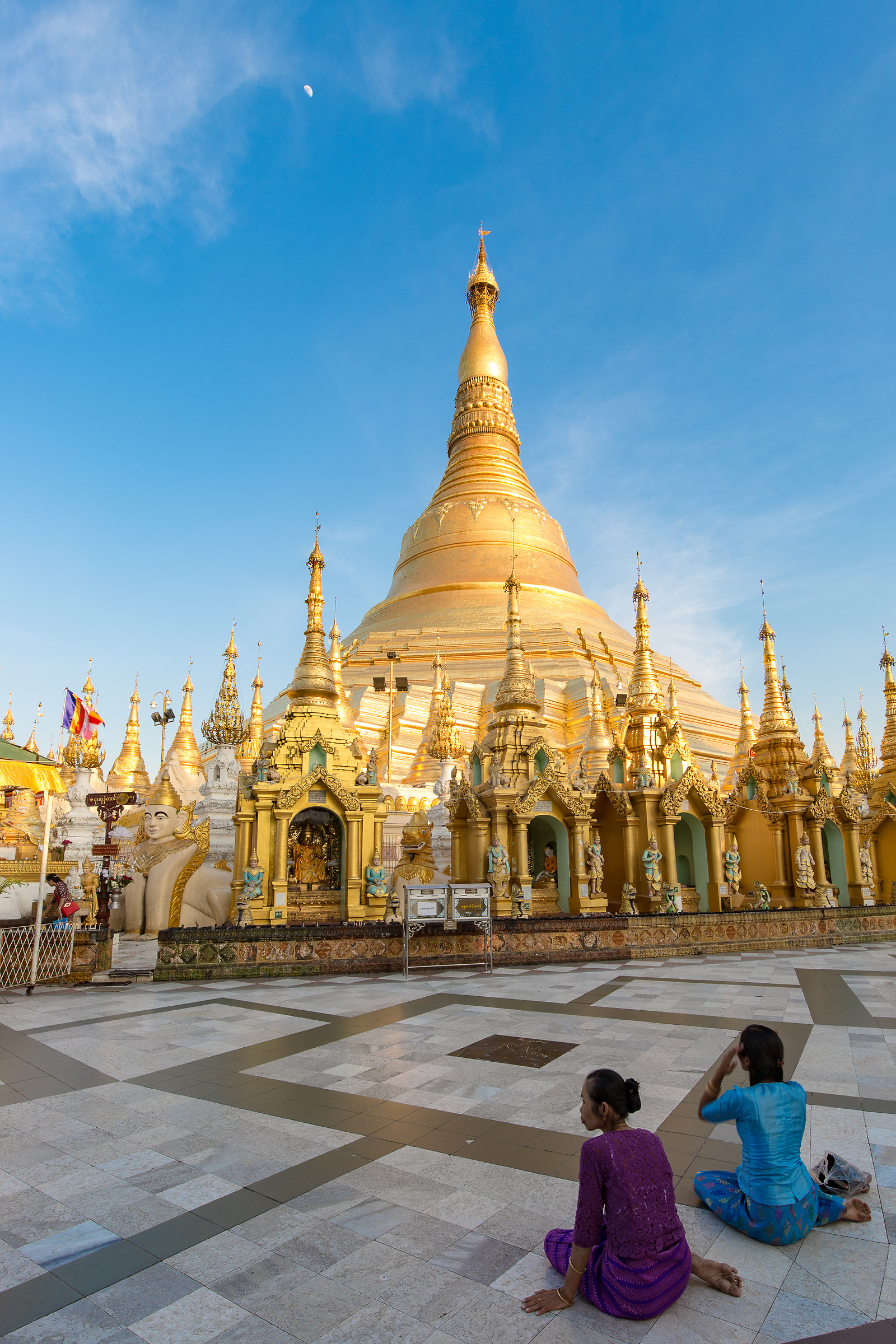 Shwedagon Pagoda, Yangon