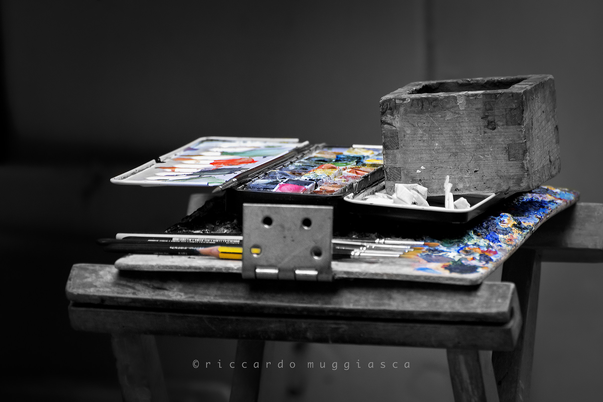 A handful of colors and nothing more