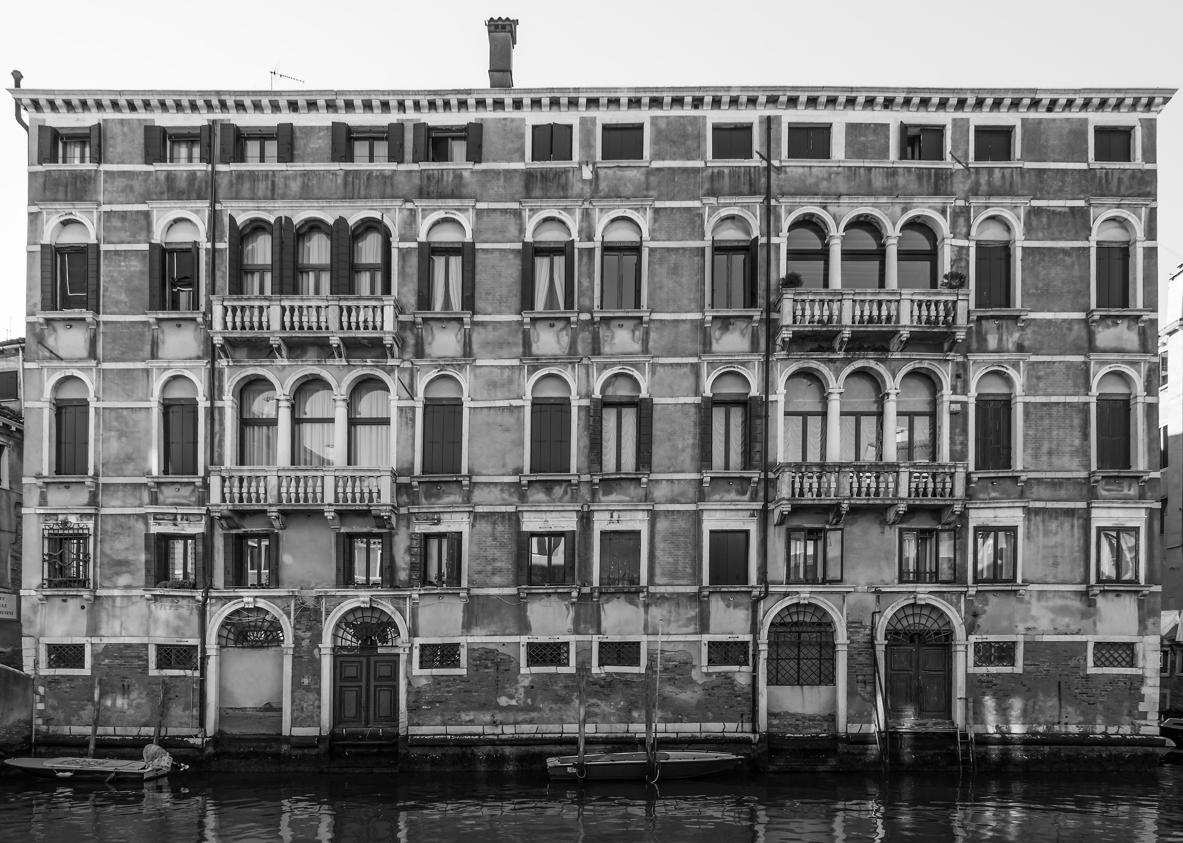 eighteenth-century building on the Rio della Misericordia - ...