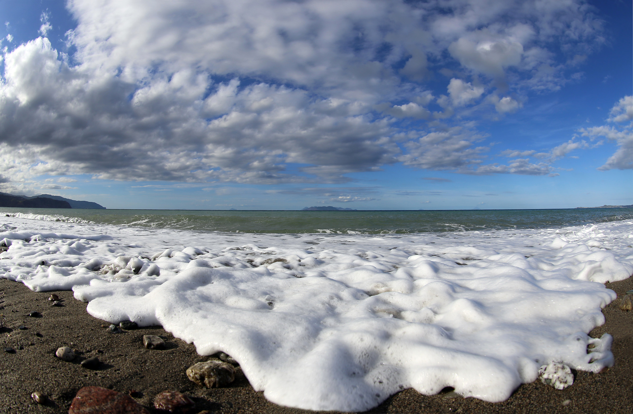 bianco nuvole, bianco schiuma