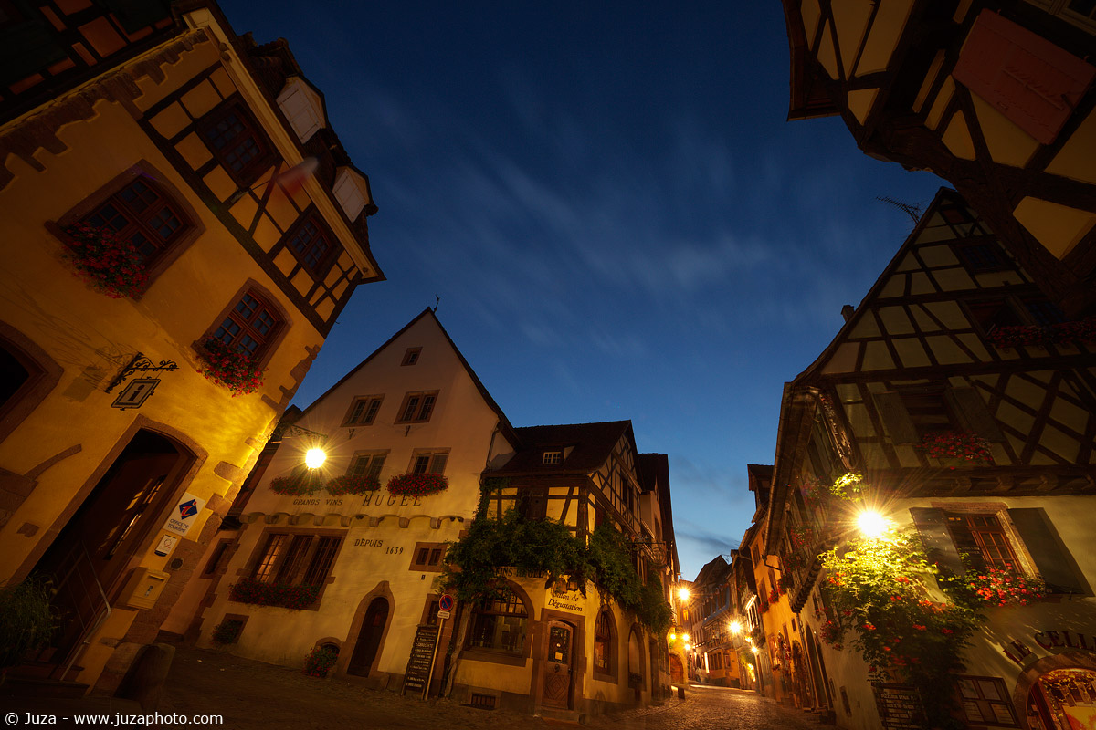 In the streets of Riquewihr, 015,853