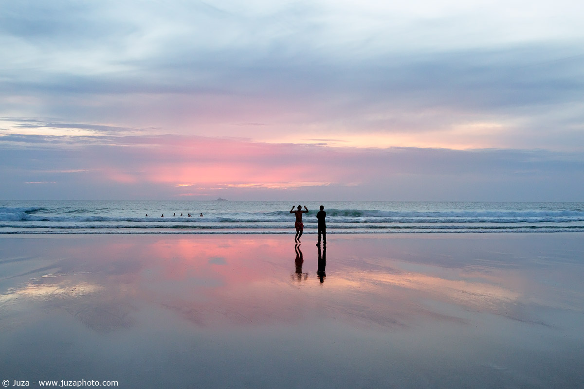 A dip at sunset, 016125