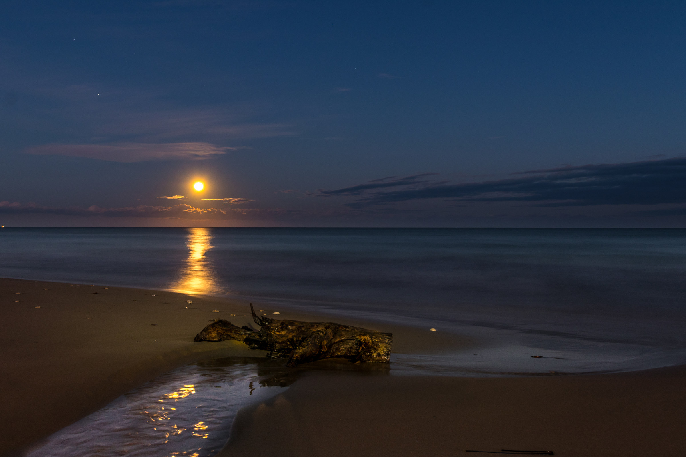 The socket and the moon