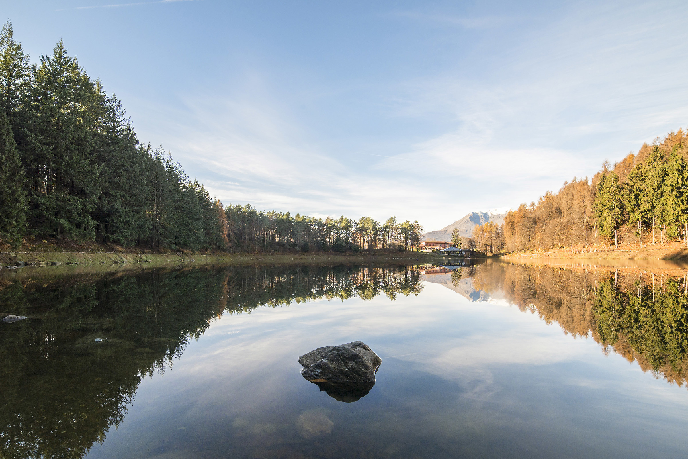 One morning at the lake